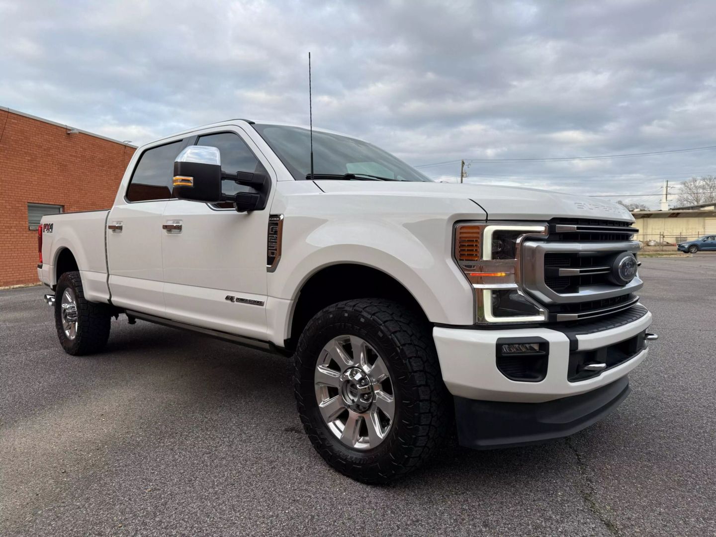2021 Ford F250 Super Duty Crew Cab - Image 3