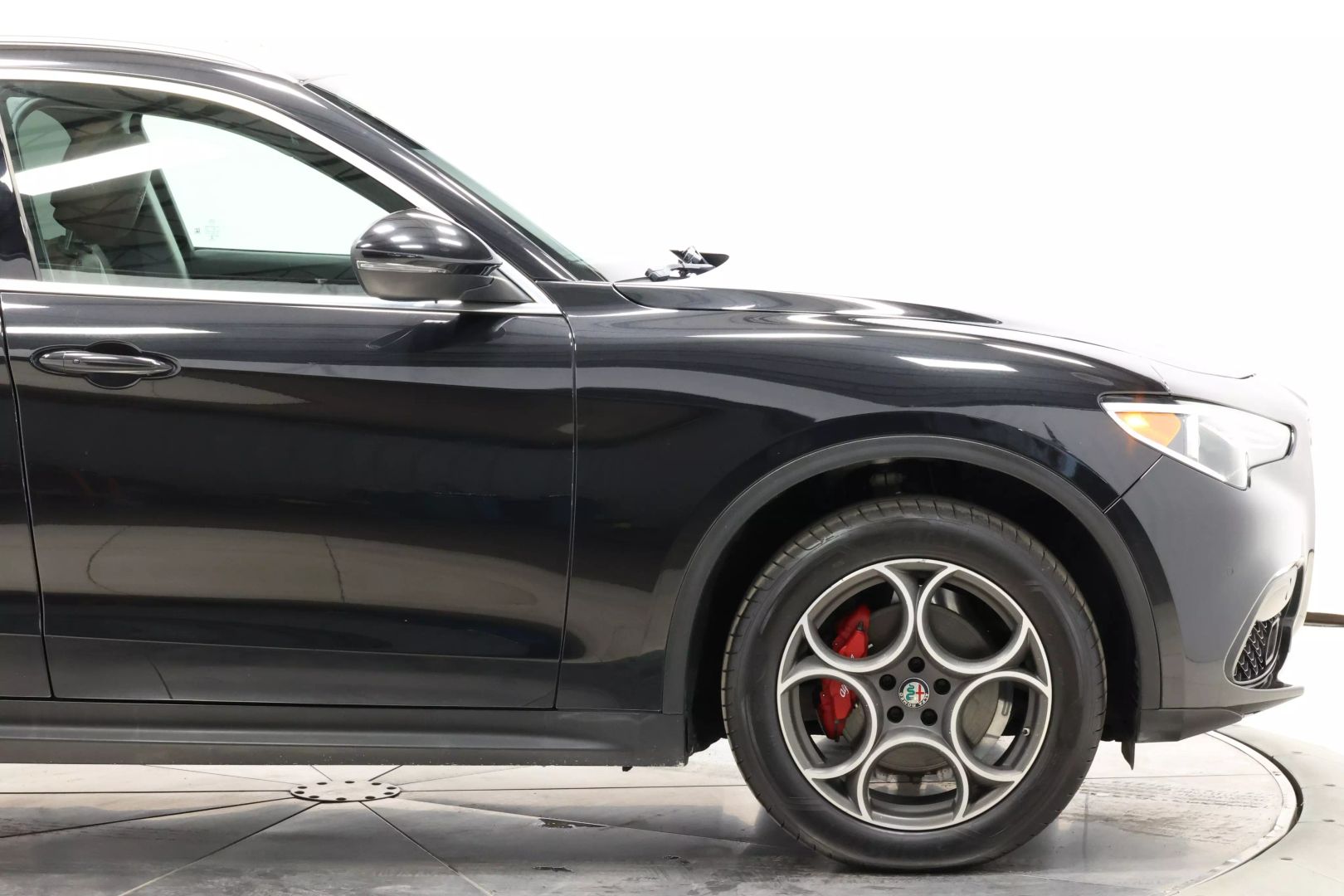 2018 Alfa Romeo Stelvio - Image 64