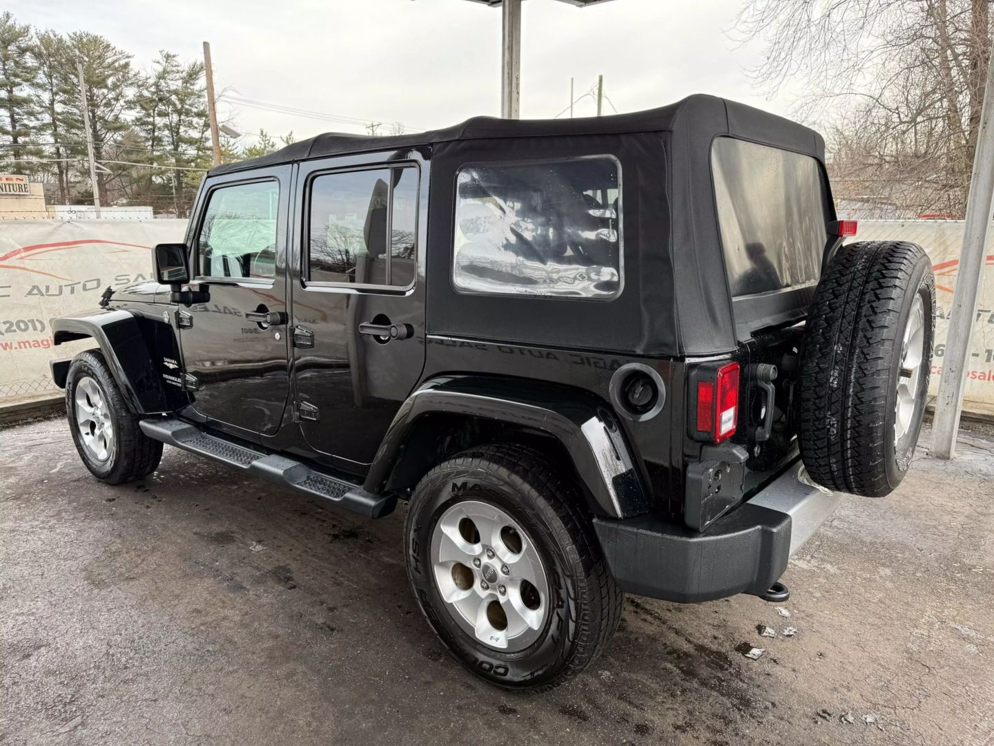 2014 Jeep Wrangler - Image 13