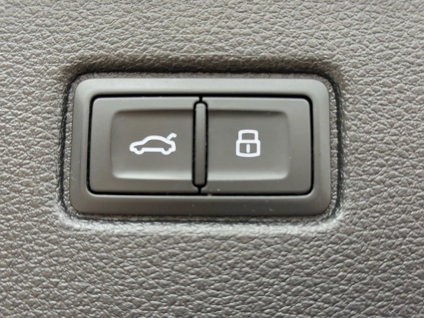 2017 Audi Q7 - Image 14