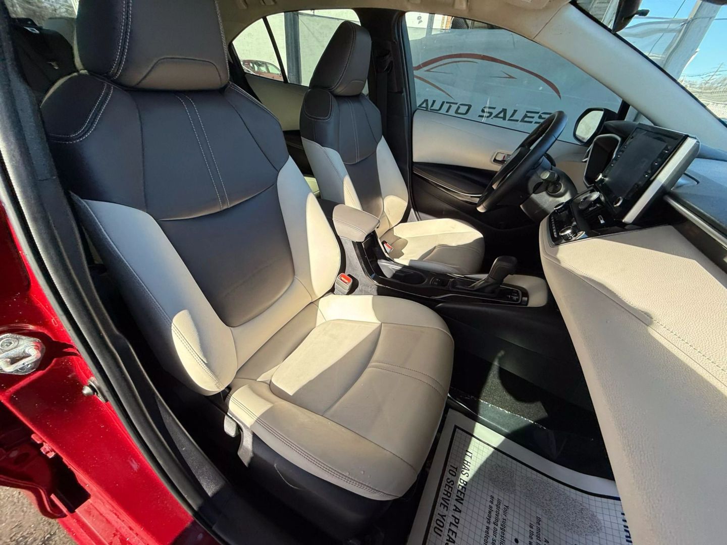 2022 Toyota Corolla Hybrid - Image 26