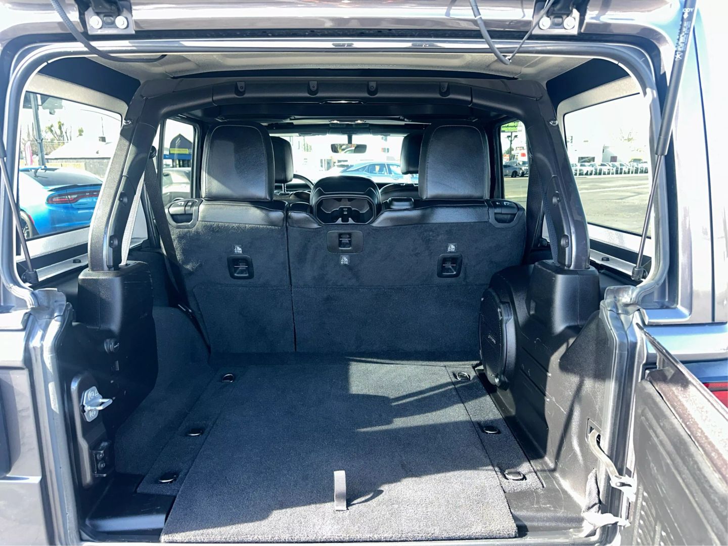 2019 JEEP WRANGLER UNLIMITED SUV 4-CYL, TURBO, 2.0 LITER SAHARA SPORT UTILITY 4D