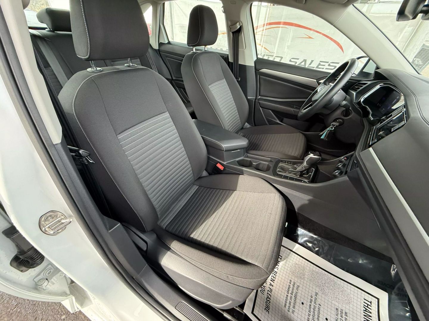 2022 Volkswagen Jetta - Image 26