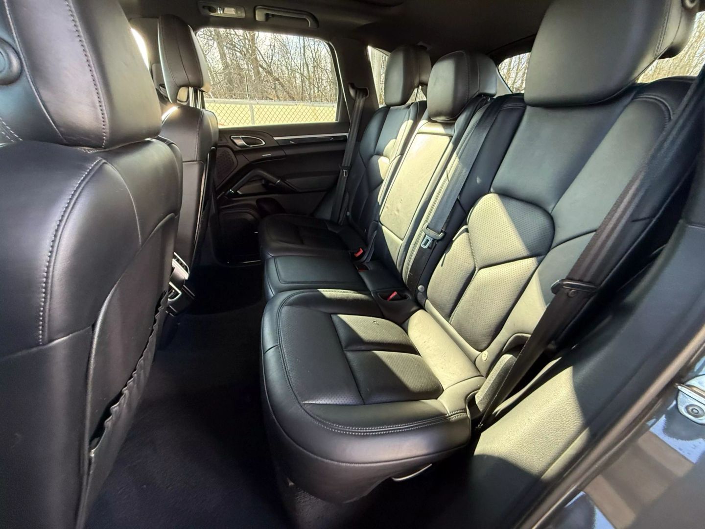 2016 Porsche Cayenne - Image 19