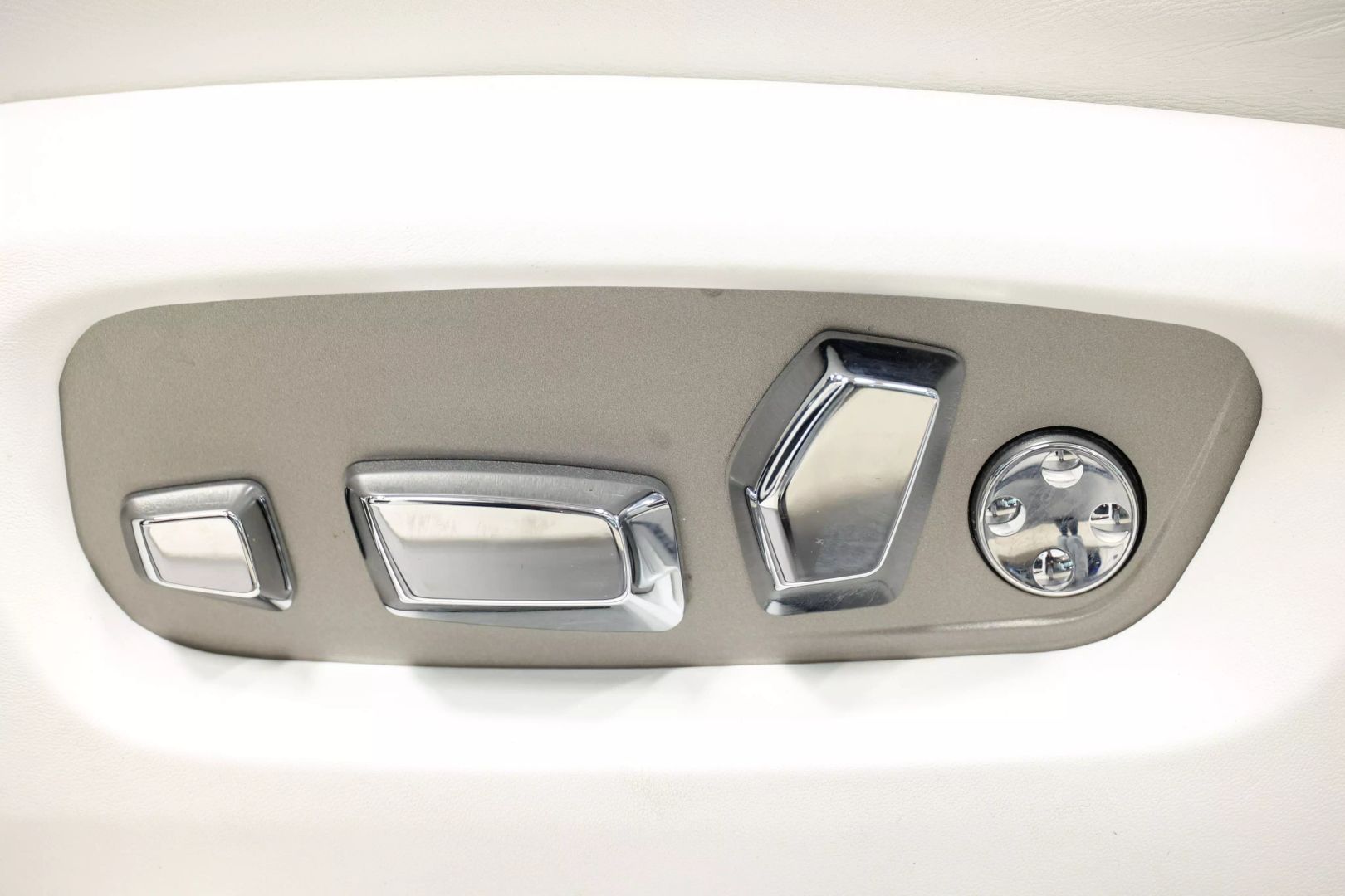 2019 Rolls-royce Ghost - Image 16