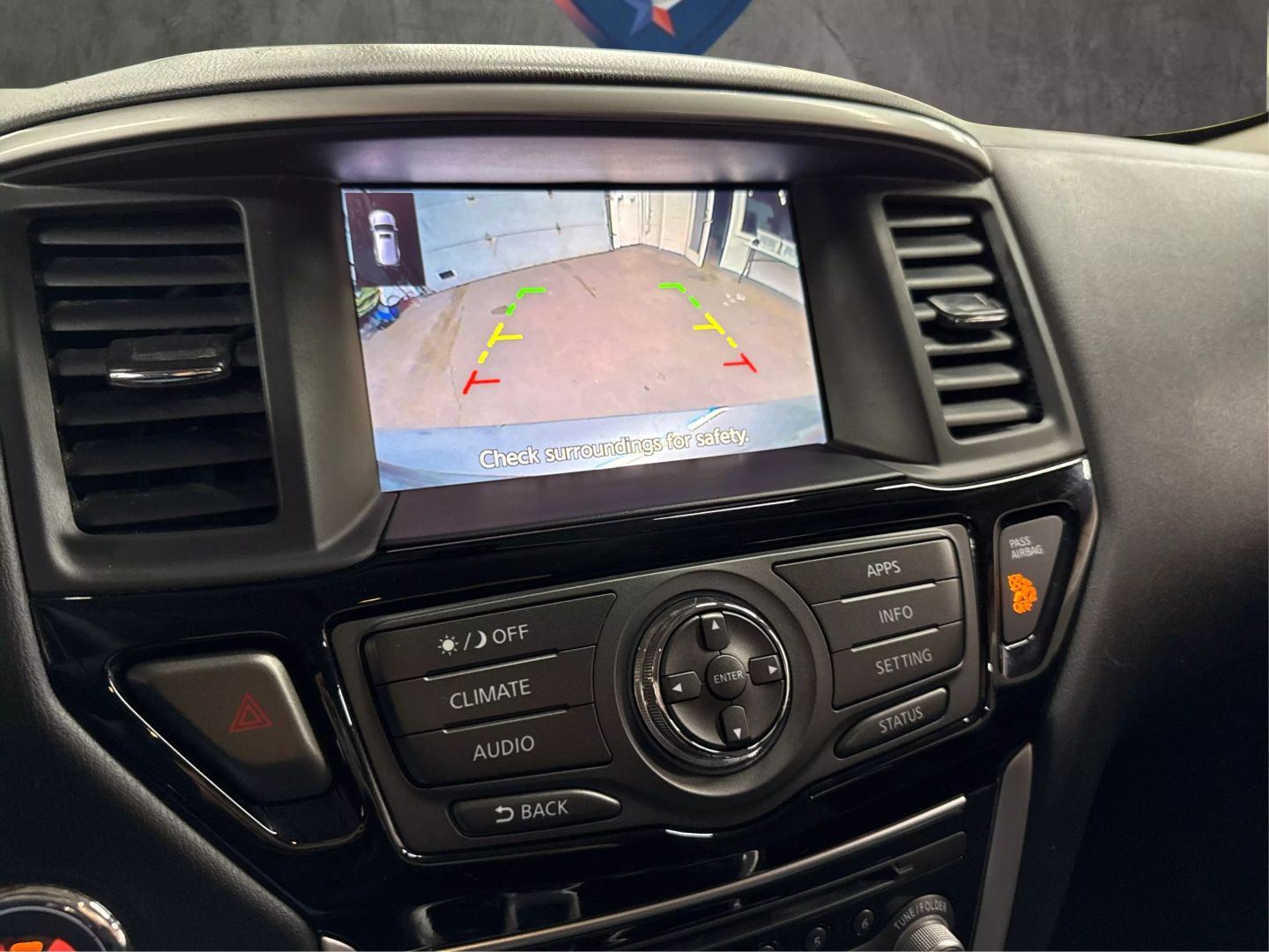 2019 Nissan Pathfinder - Image 18
