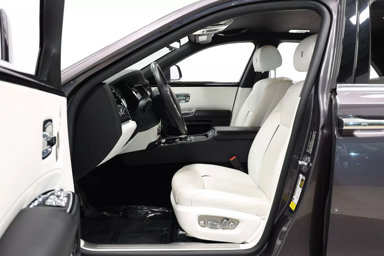 2019 Rolls-royce Ghost - Image 15