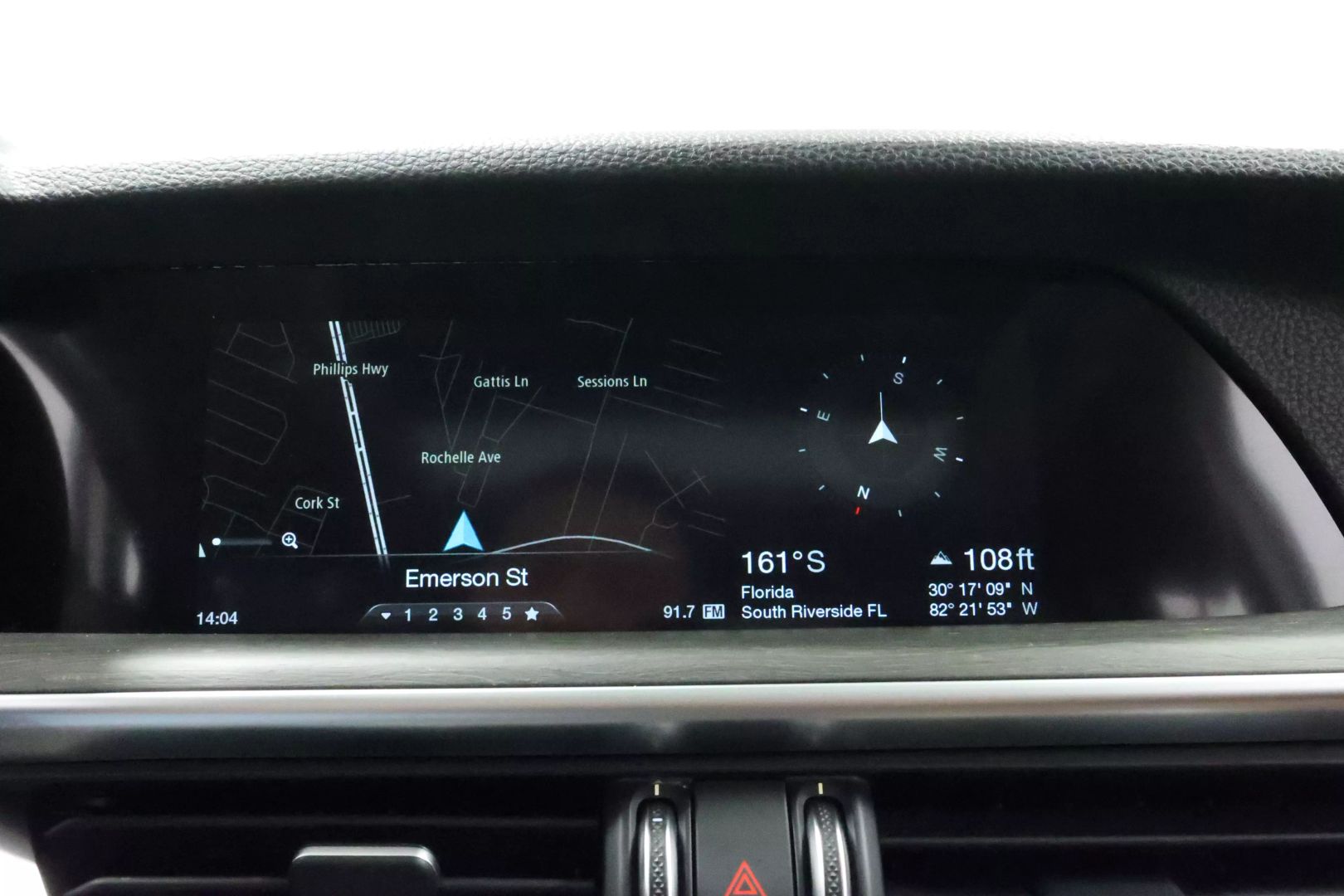 2018 Alfa Romeo Stelvio - Image 31