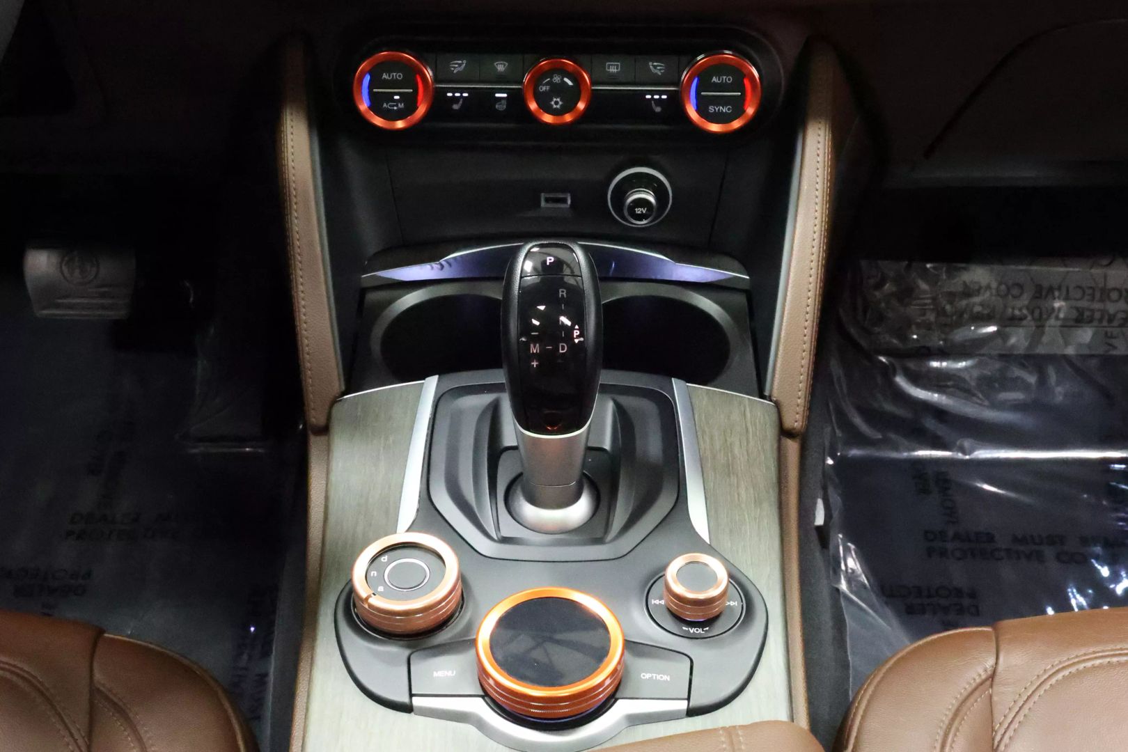 2018 Alfa Romeo Stelvio - Image 38