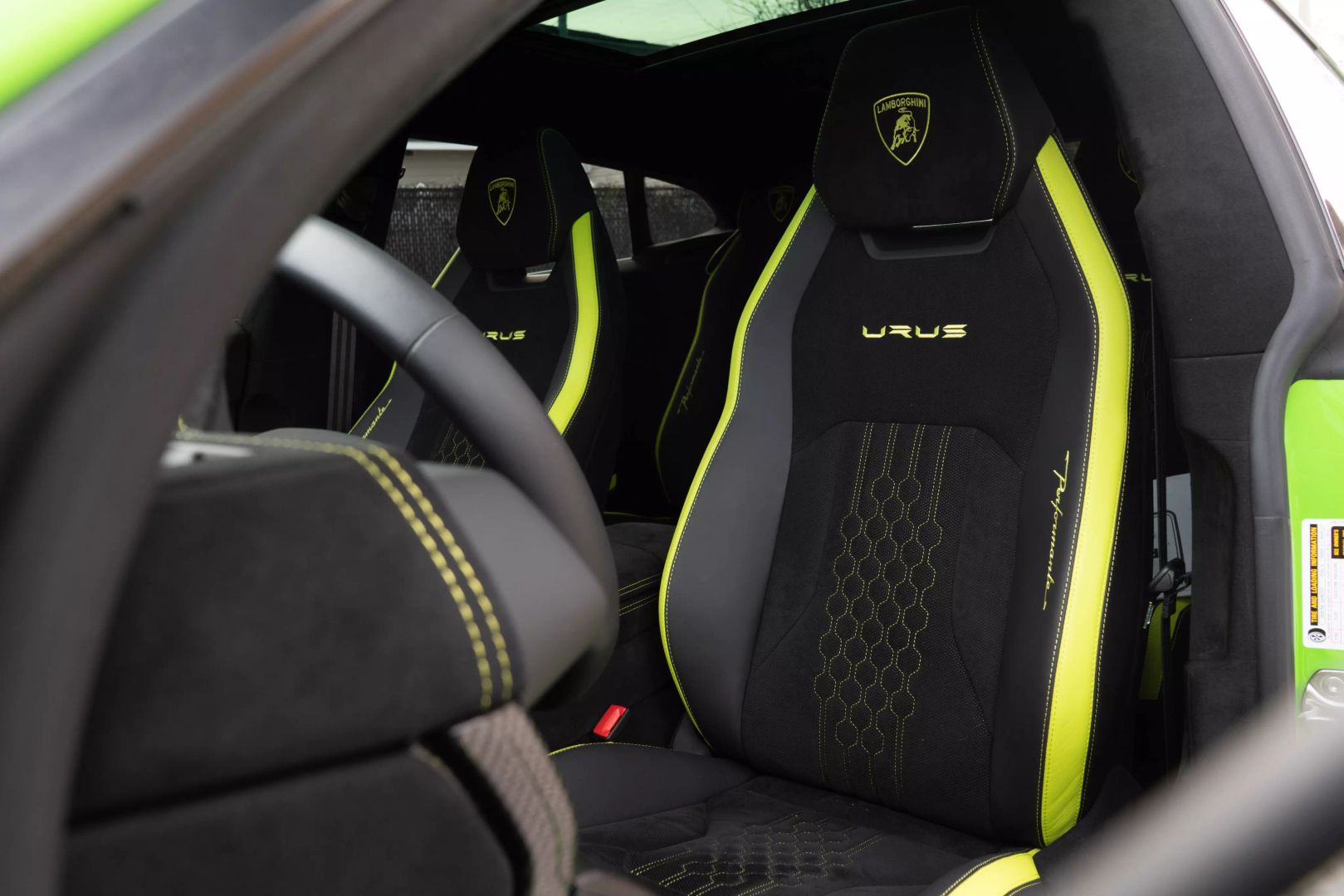 2023 Lamborghini Urus - Image 45