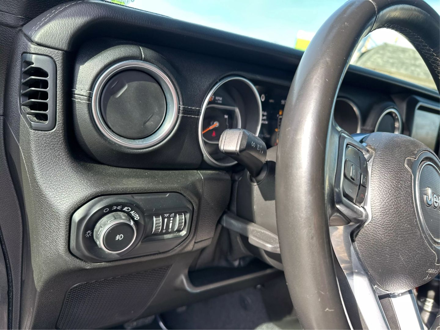 2019 JEEP WRANGLER UNLIMITED SUV 4-CYL, TURBO, 2.0 LITER SAHARA SPORT UTILITY 4D