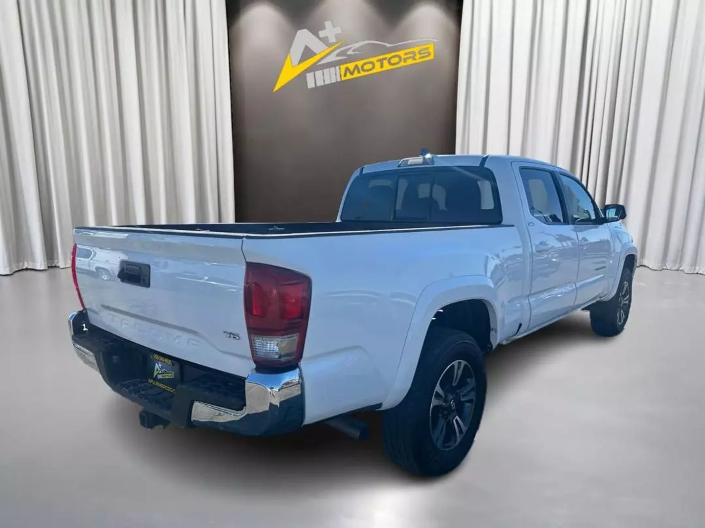 2016 TOYOTA TACOMA DOUBLE CAB PICKUP V6, 3.5 LITER SR5 PICKUP 4D 6 FT