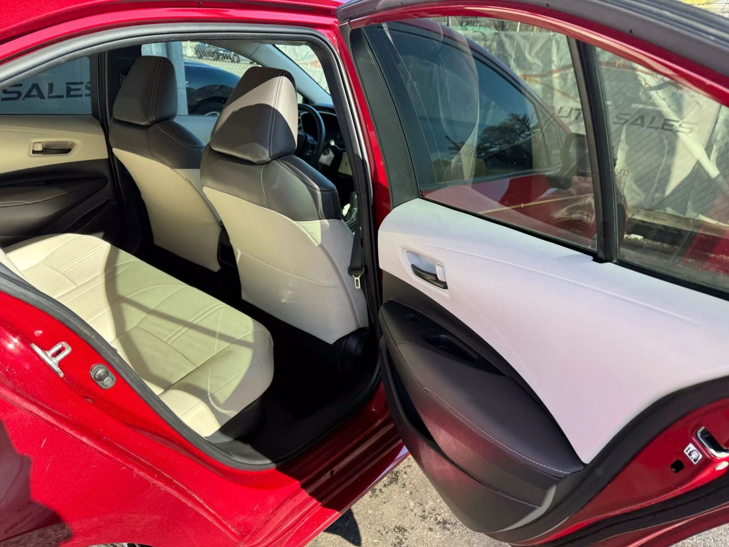 2022 Toyota Corolla Hybrid - Image 21