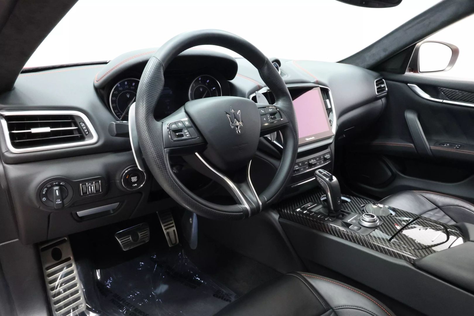 2022 Maserati Ghibli - Image 2