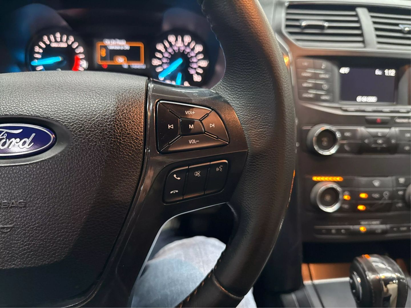 2018 Ford Explorer - Image 23
