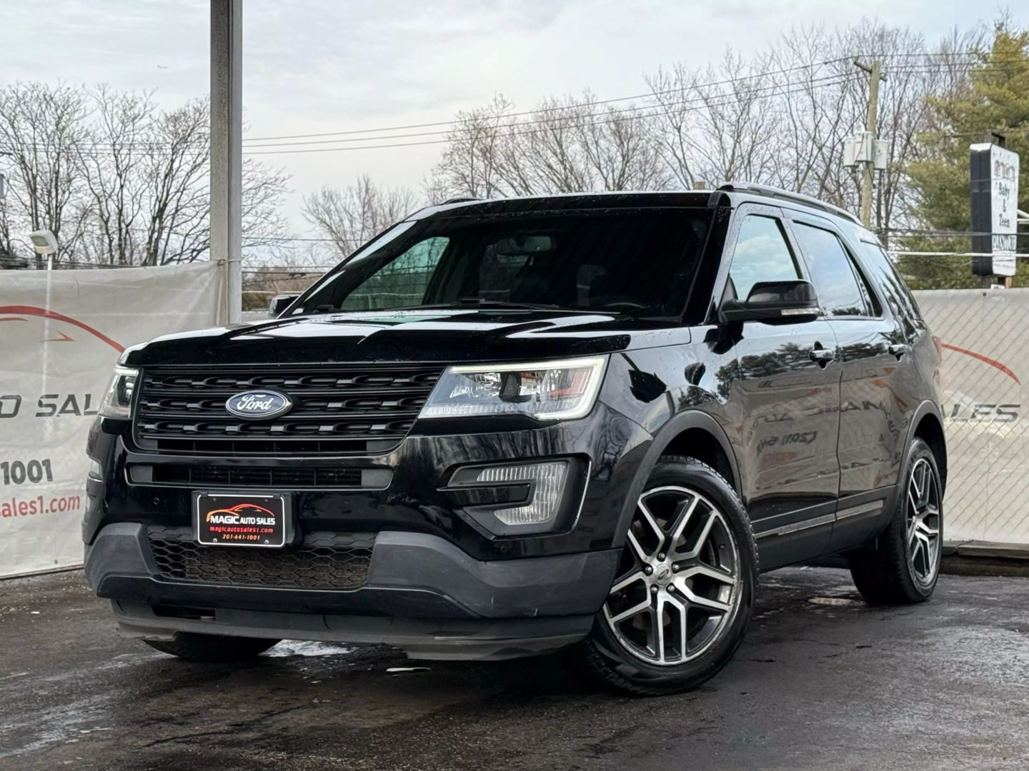 2017 Ford Explorer - Image 1