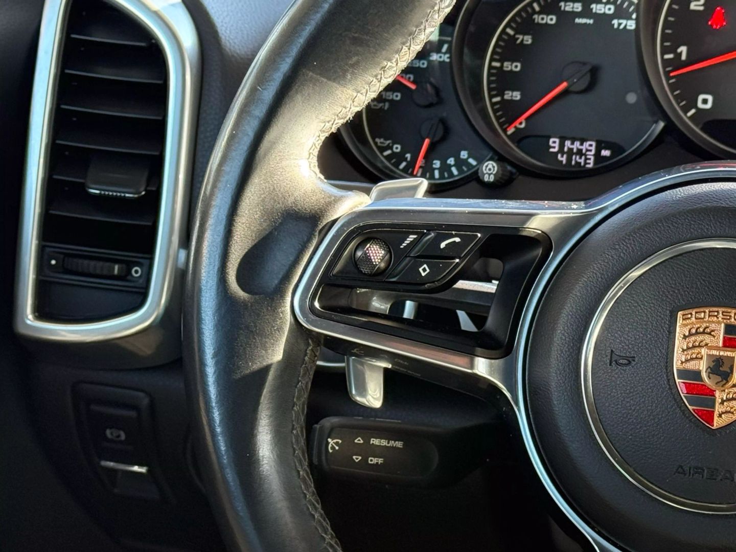 2016 Porsche Cayenne - Image 35