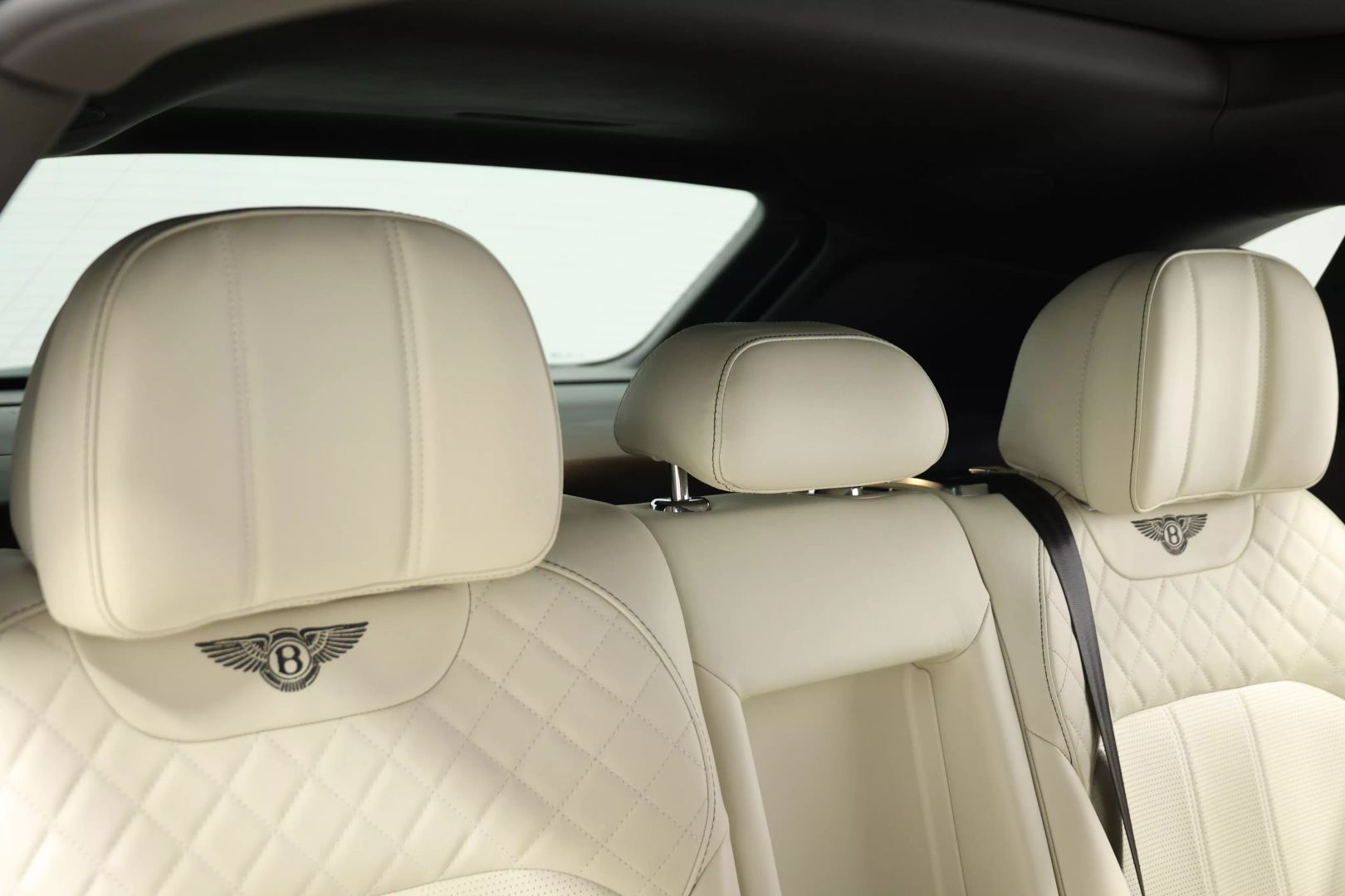 2017 Bentley Bentayga - Image 77