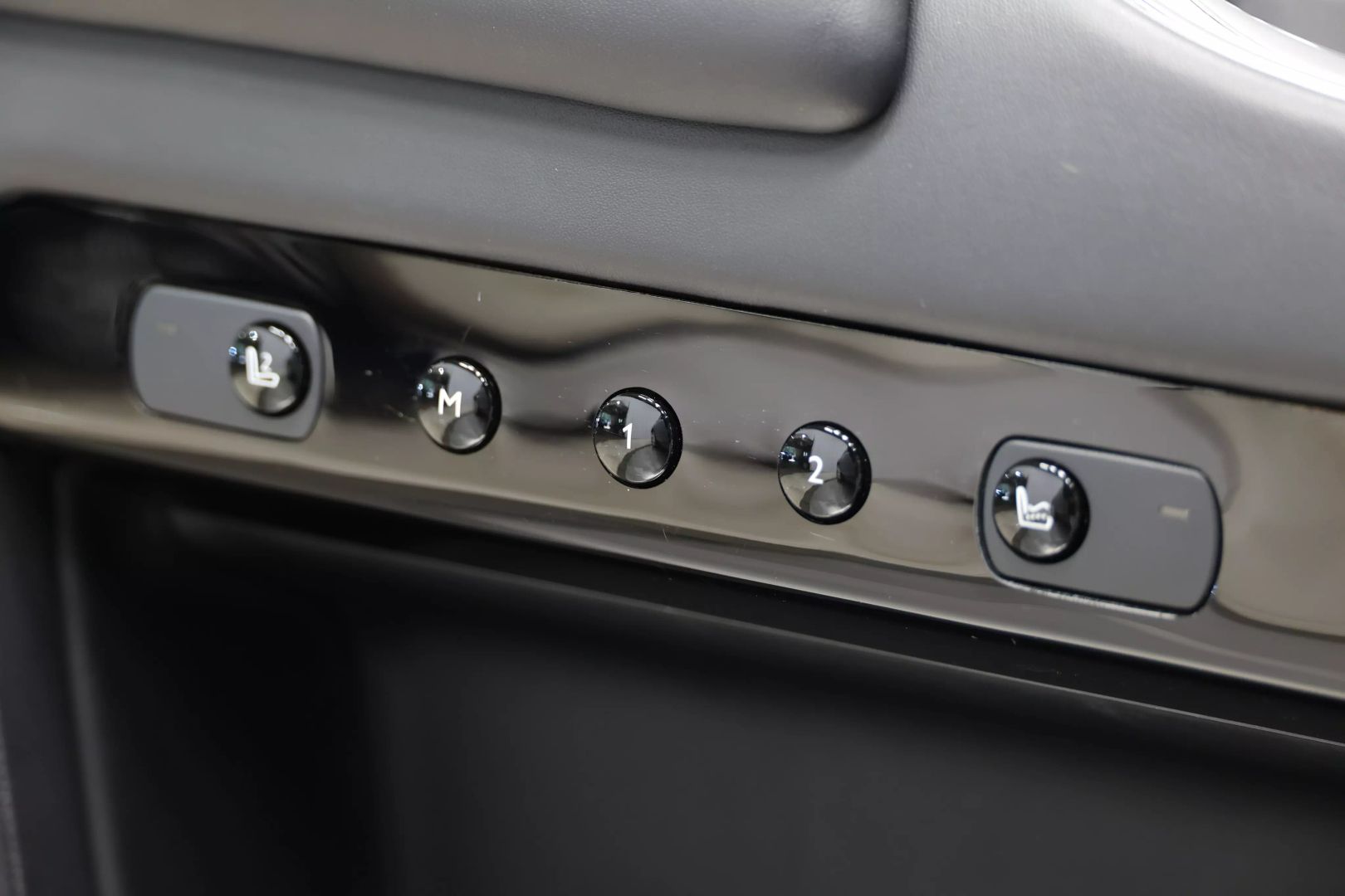 2019 Rolls-royce Ghost - Image 14