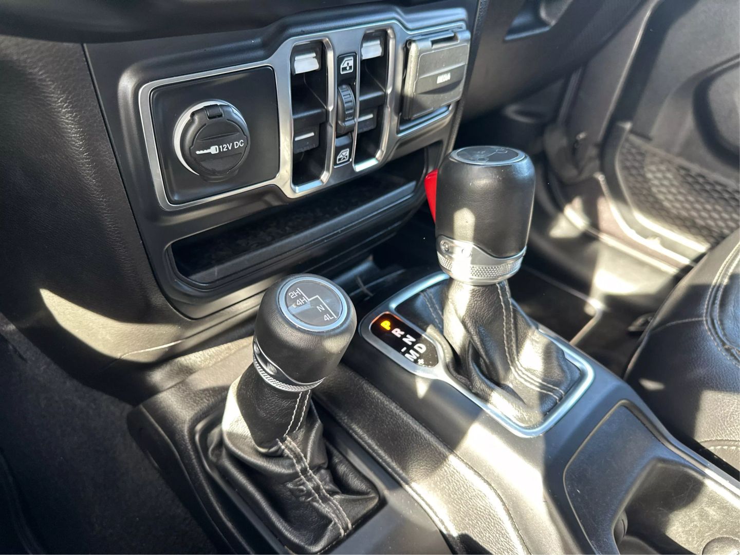 2019 JEEP WRANGLER UNLIMITED SUV 4-CYL, TURBO, 2.0 LITER SAHARA SPORT UTILITY 4D