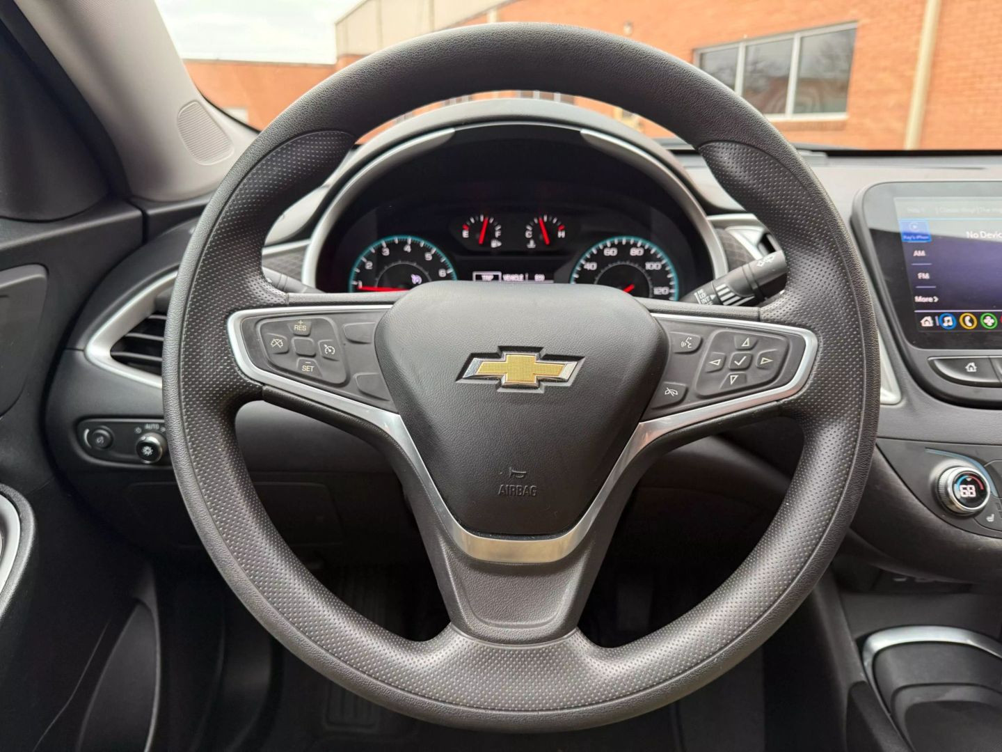 2022 Chevrolet Malibu - Image 14