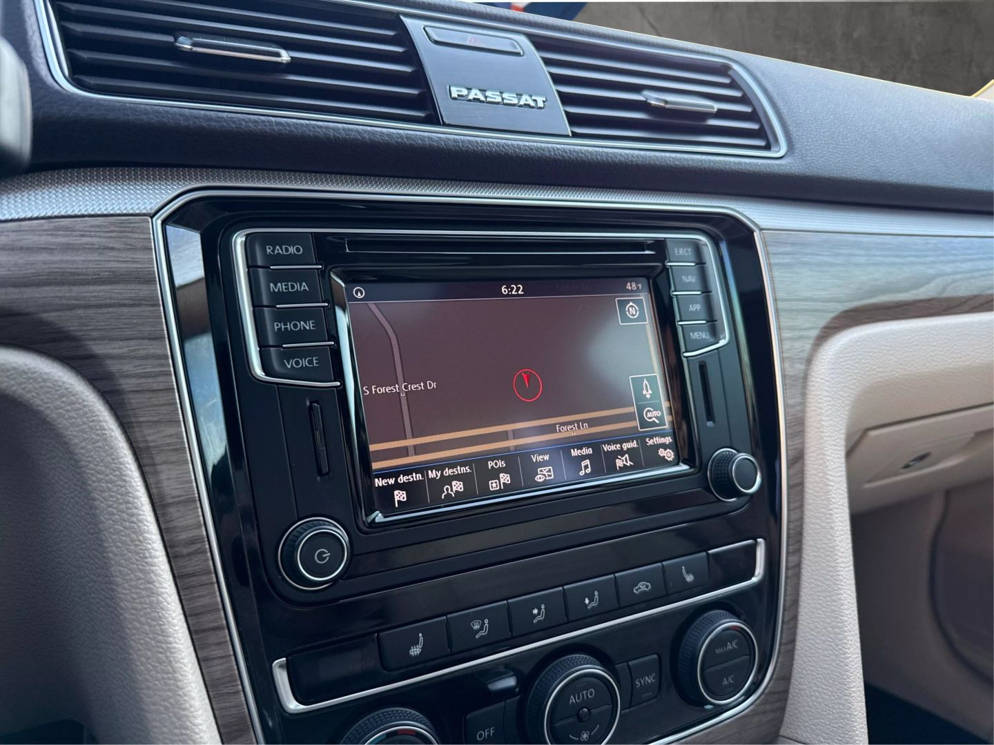 2018 Volkswagen Passat - Image 21