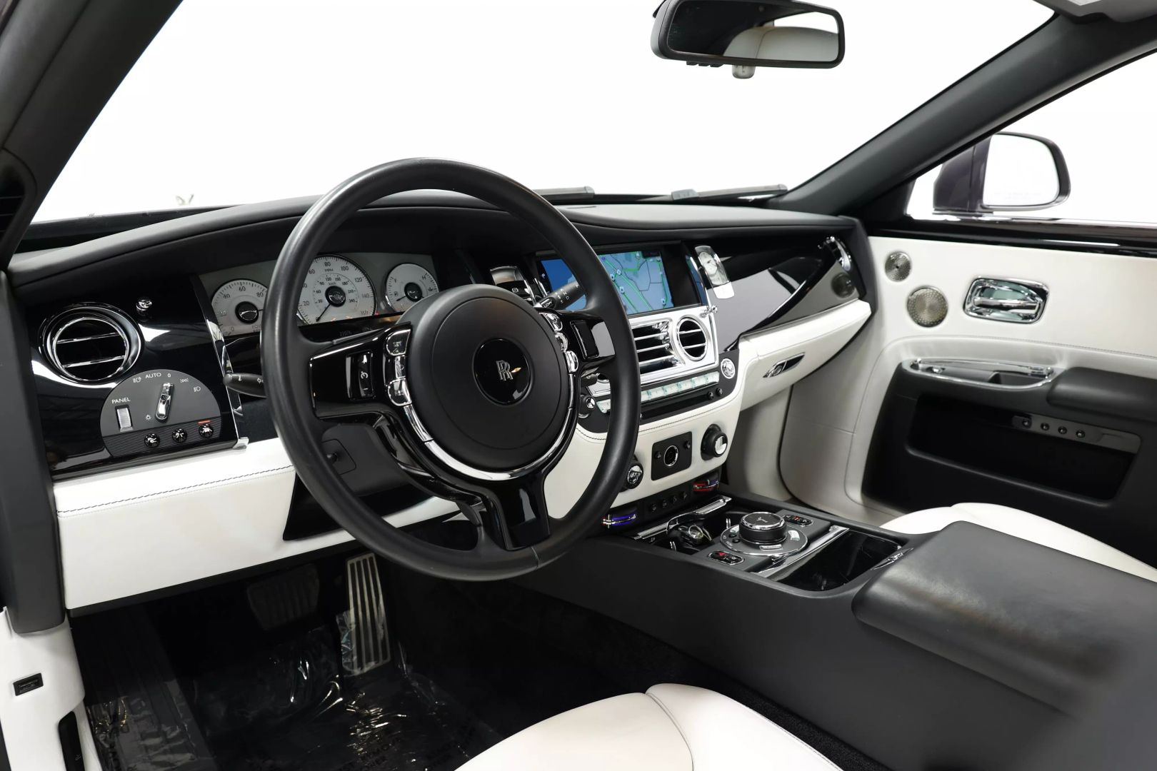 2019 Rolls-royce Ghost - Image 2
