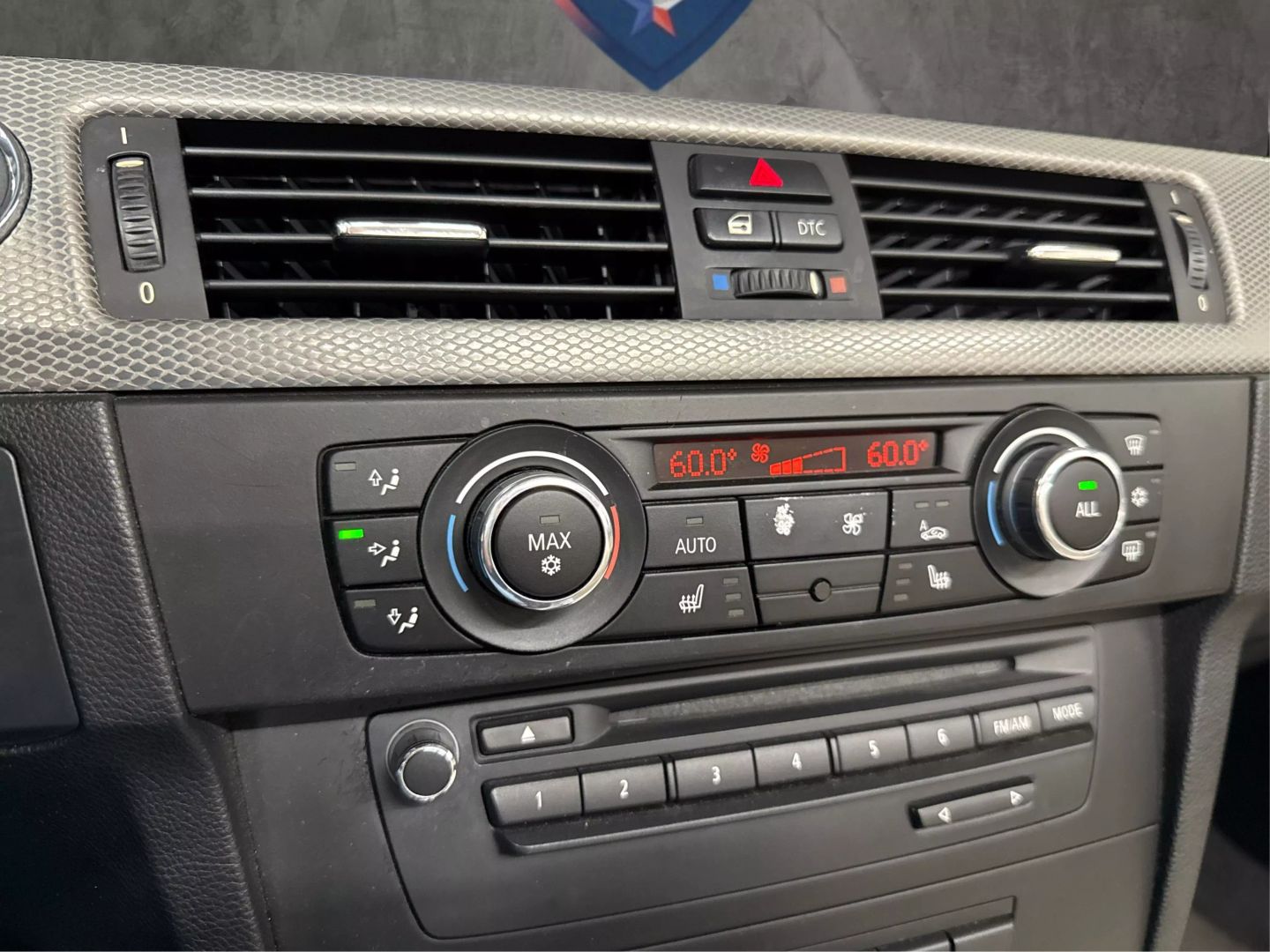 2011 Bmw 3 Series - Image 23