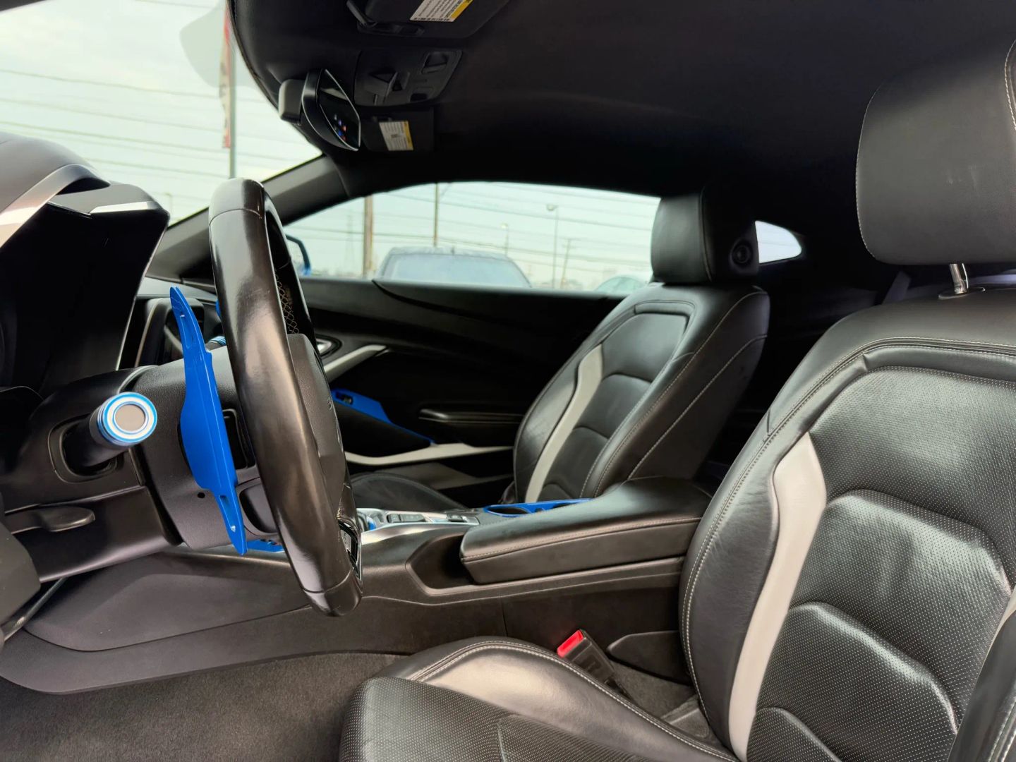2017 Chevrolet Camaro - Image 18