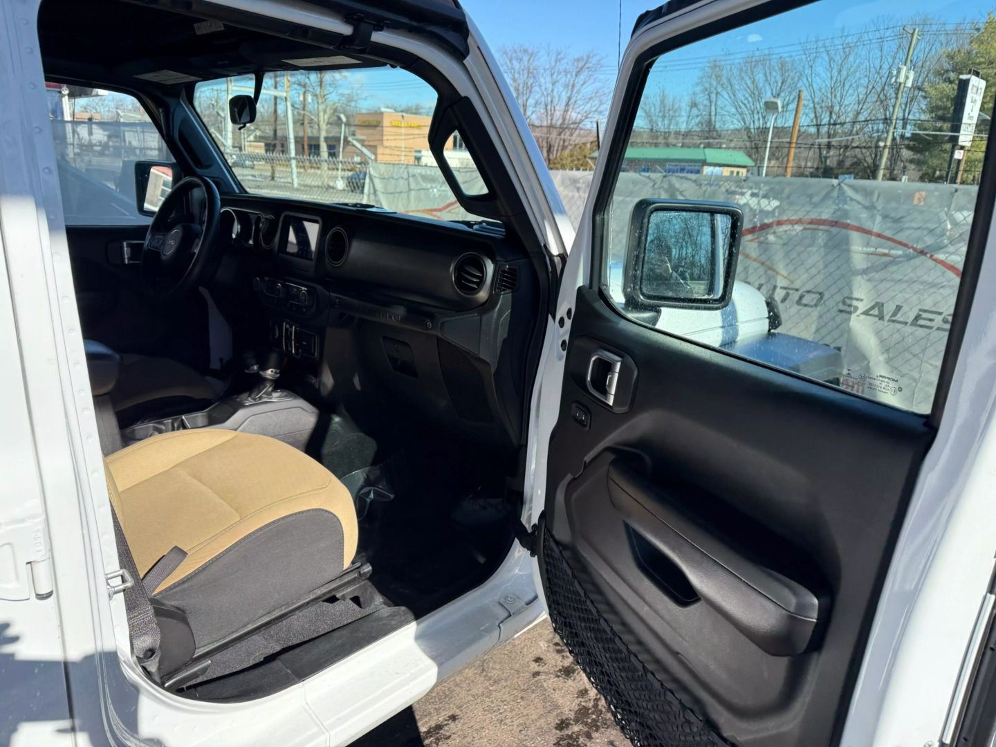 2019 Jeep Wrangler Unlimited - Image 24