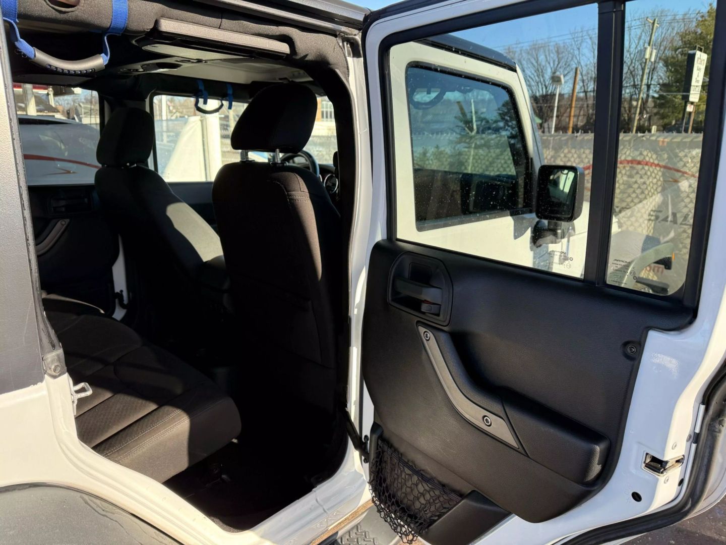 2017 Jeep Wrangler Unlimited - Image 21