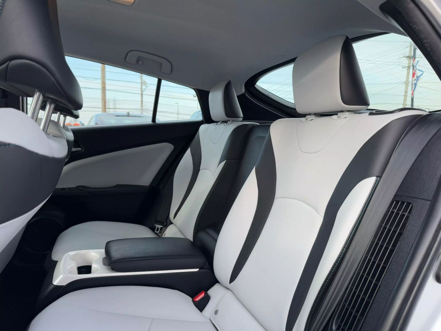 2017 Toyota Prius Prime - Image 22