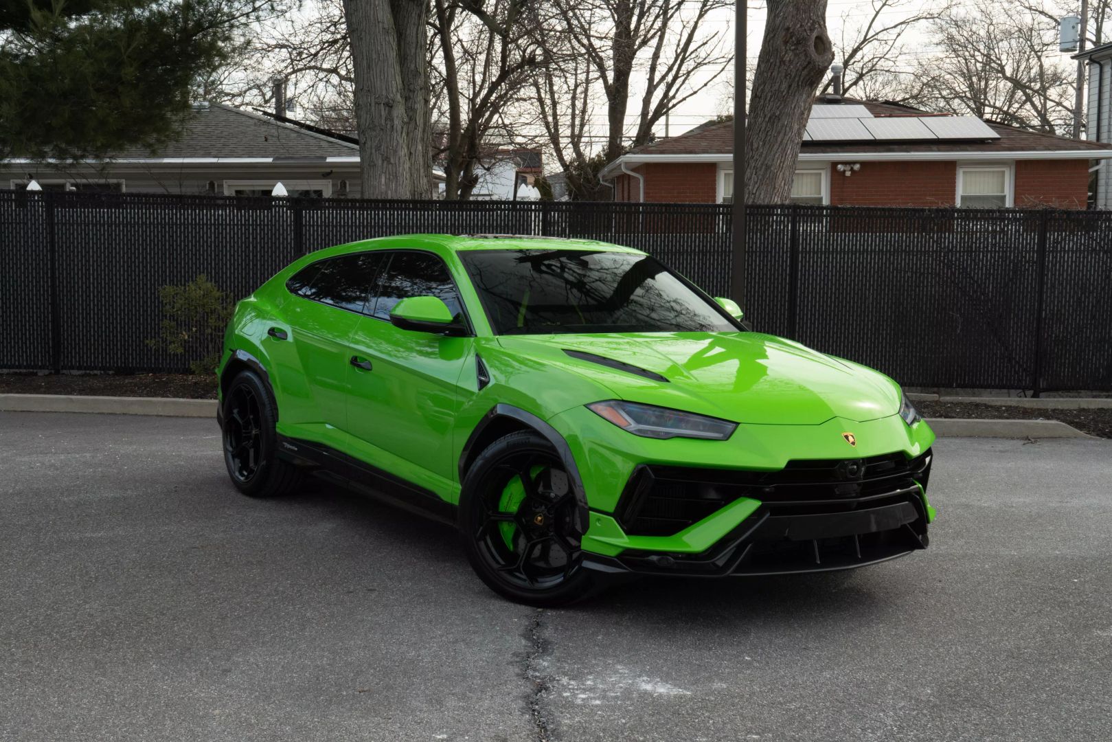 2023 Lamborghini Urus - Image 10