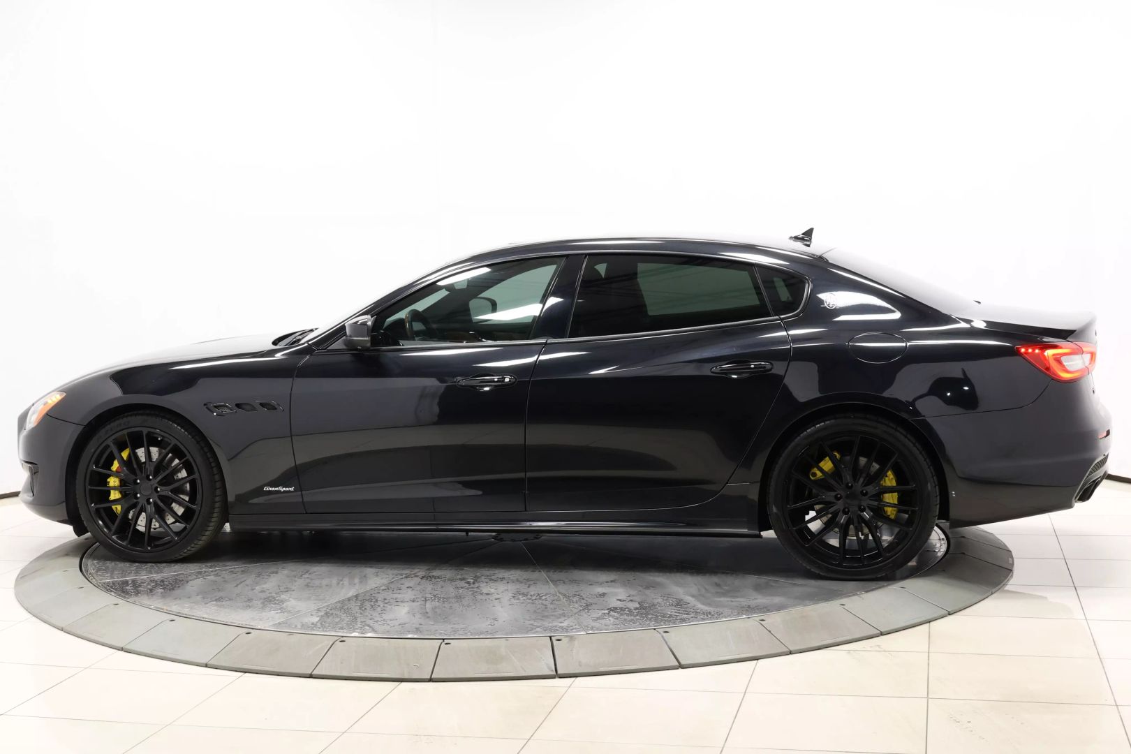 2017 Maserati Quattroporte - Image 6