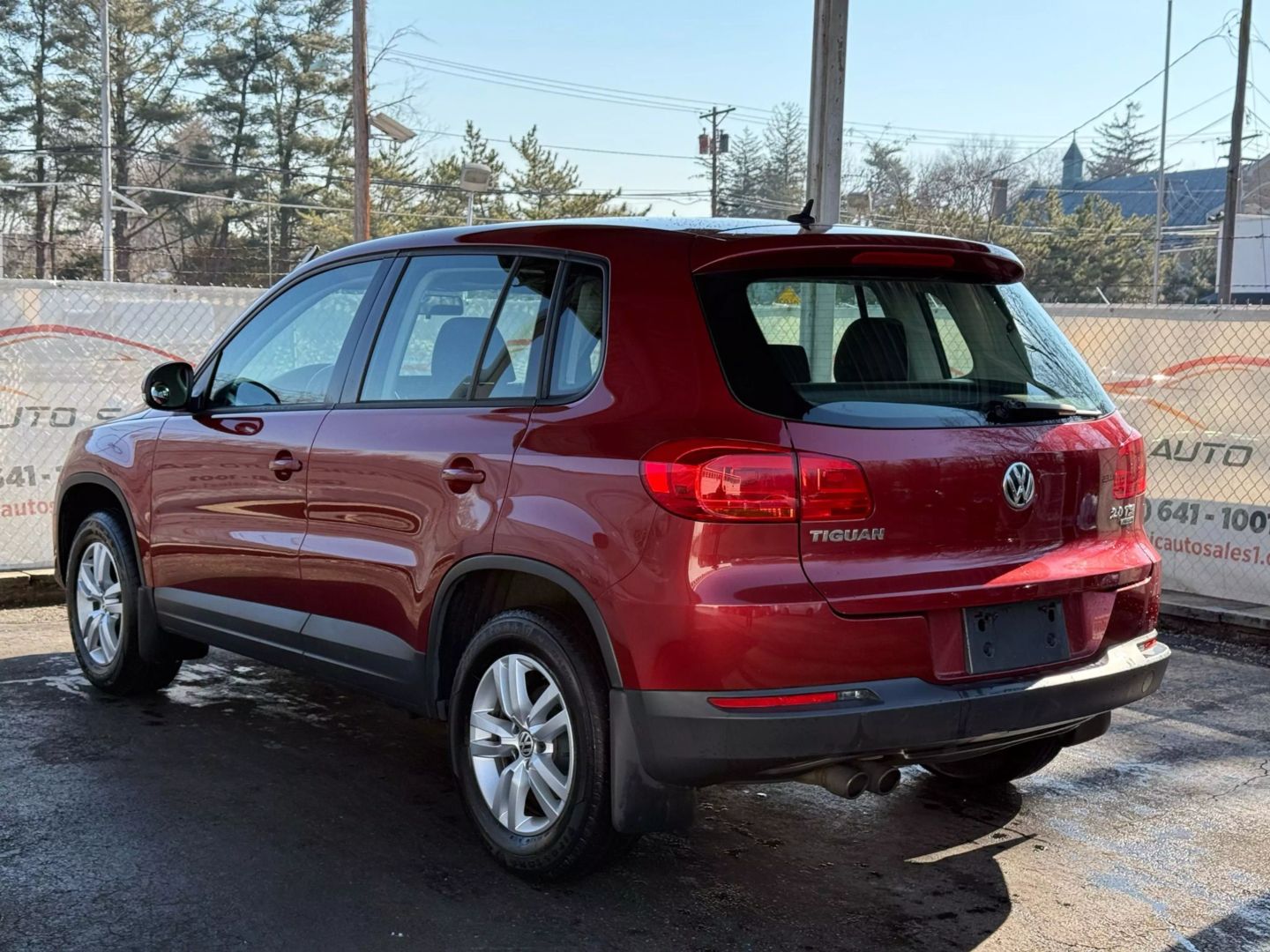 2014 Volkswagen Tiguan - Image 9