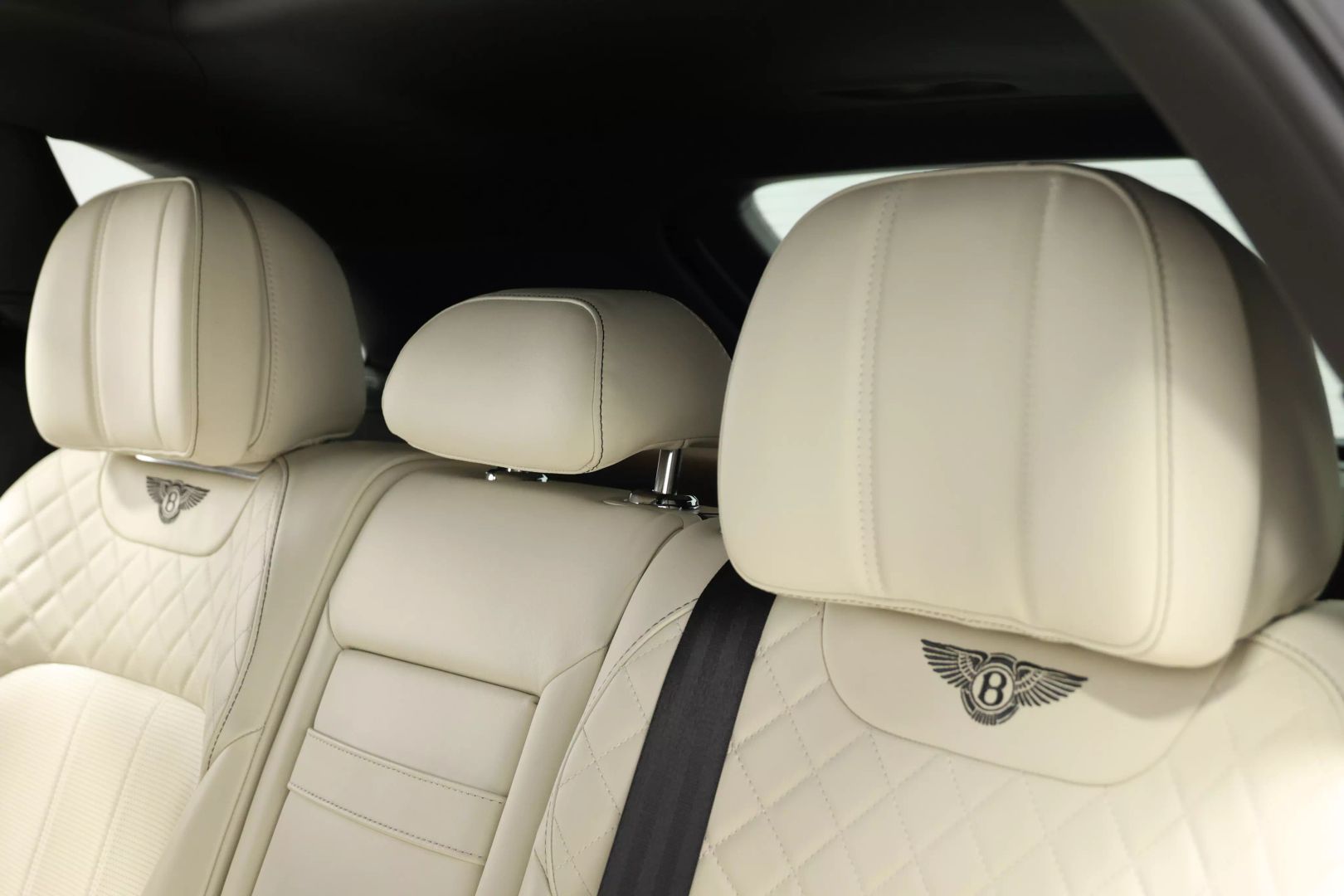 2017 Bentley Bentayga - Image 56