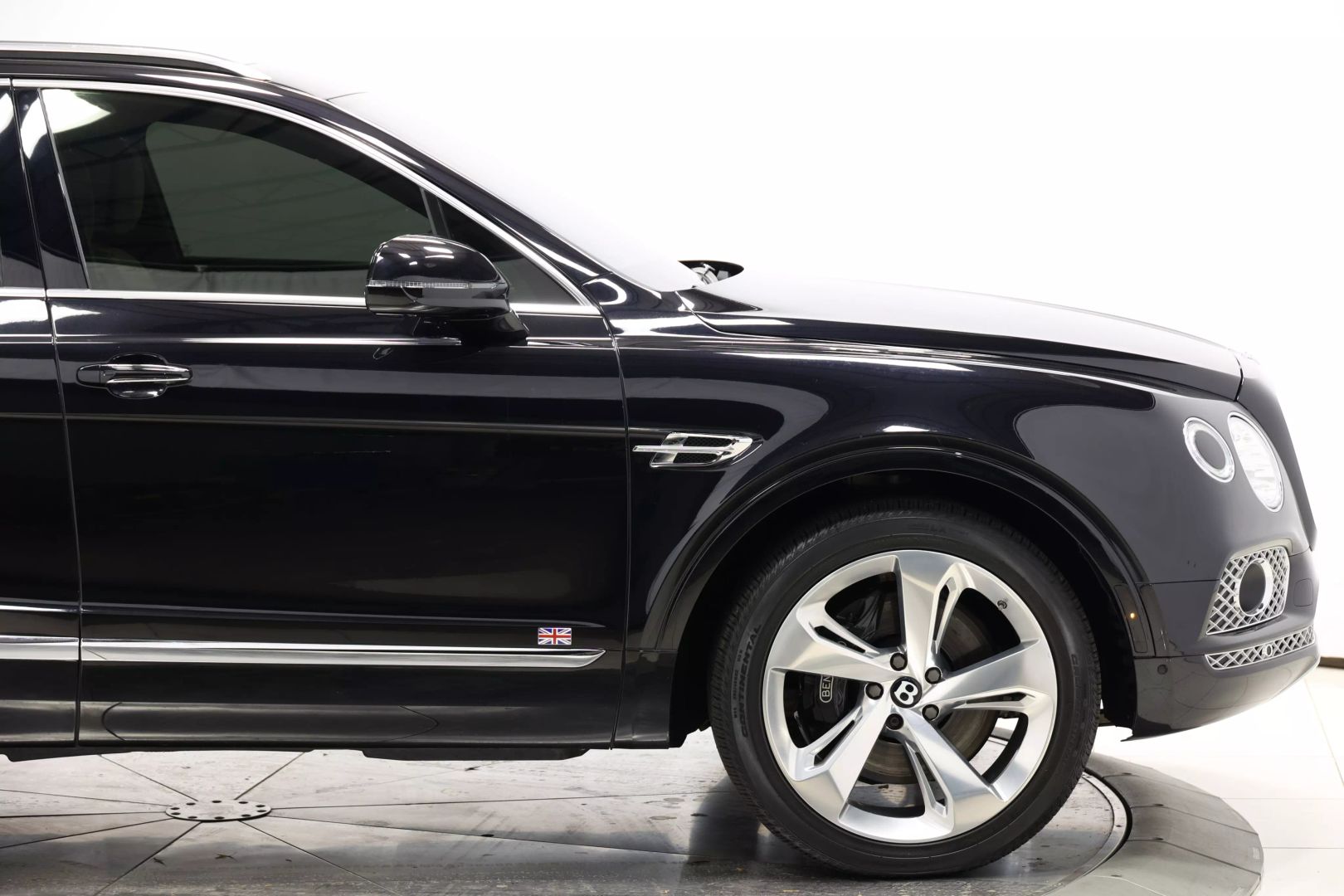 2017 Bentley Bentayga - Image 69