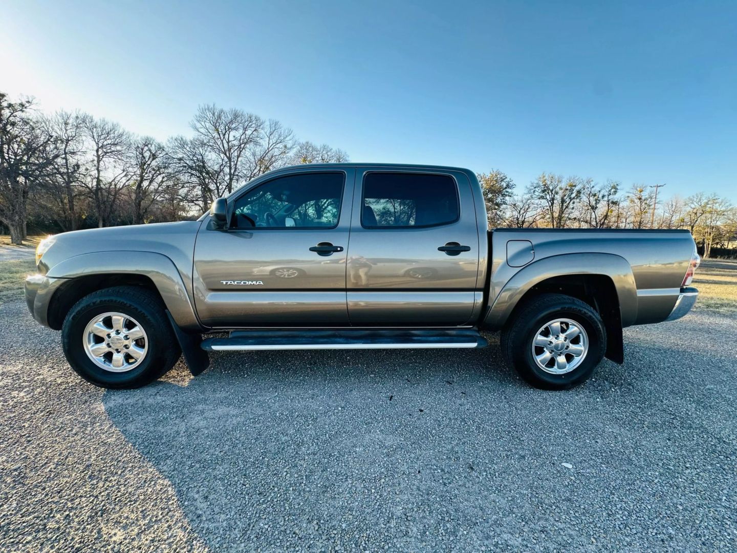 2009 Toyota Tacoma Double Cab - Image 2