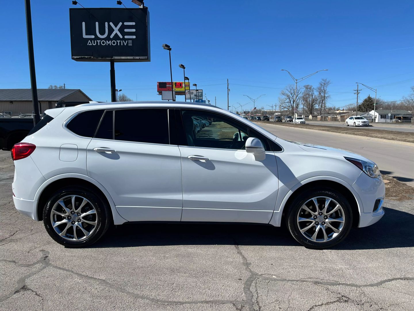 2020 BUICK ENVISION SUV 4-CYL, 2.5 LITER ESSENCE SPORT UTILITY 4D