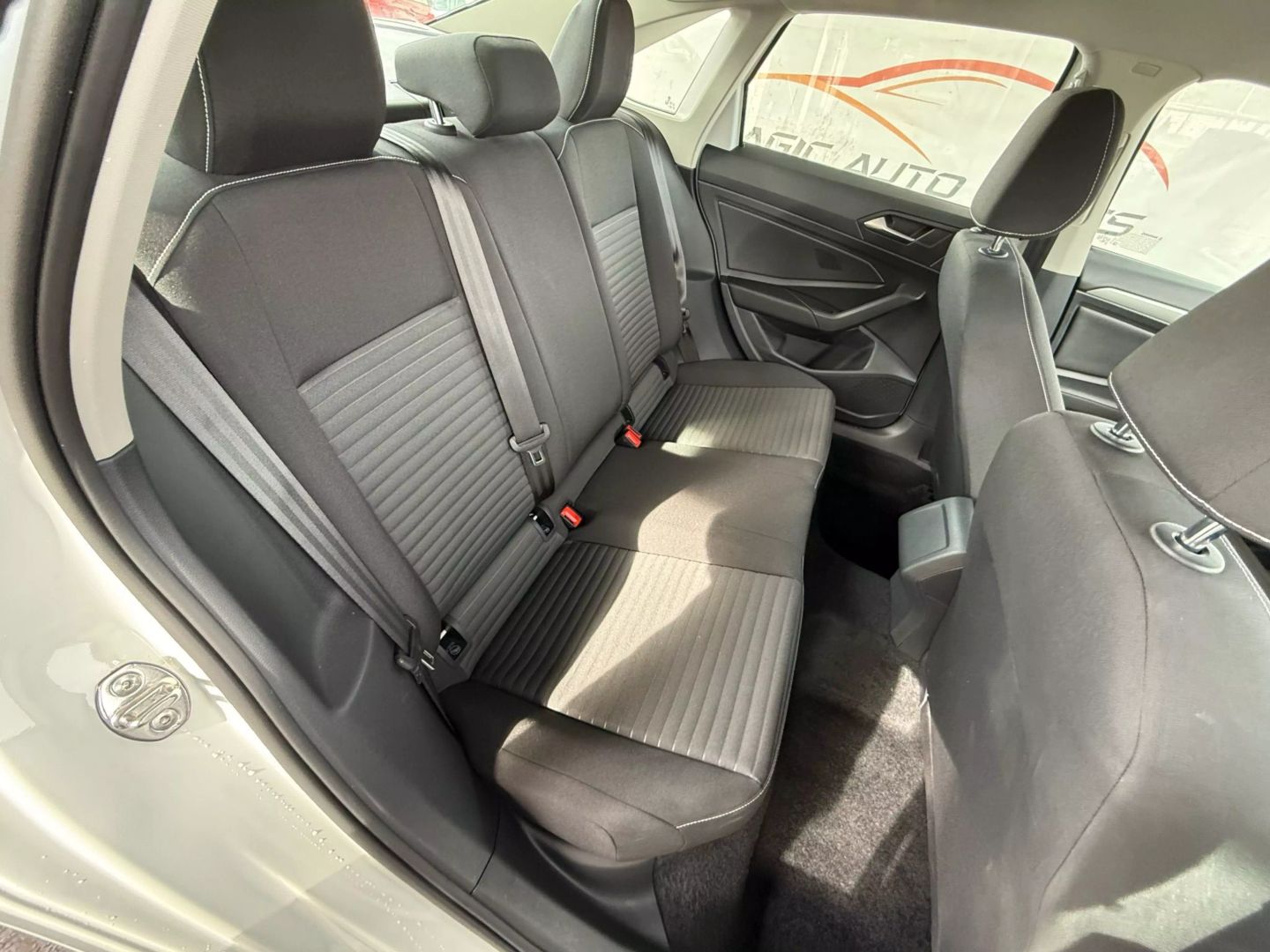 2022 Volkswagen Jetta - Image 23