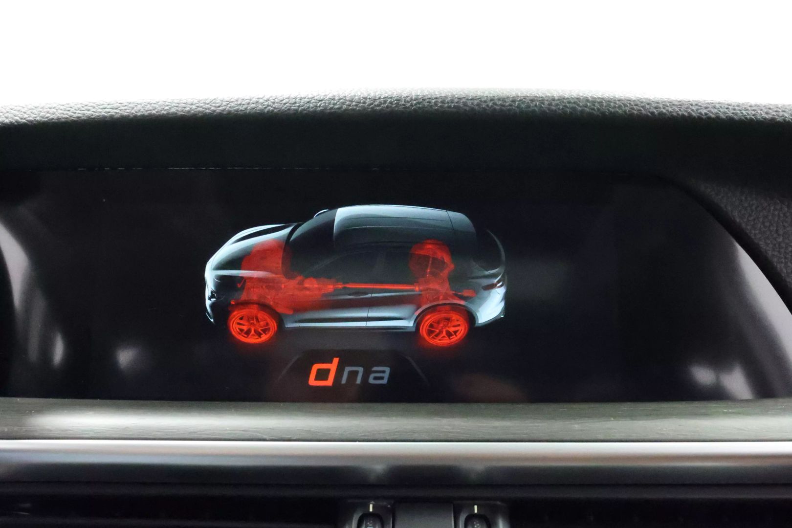 2018 Alfa Romeo Stelvio - Image 34