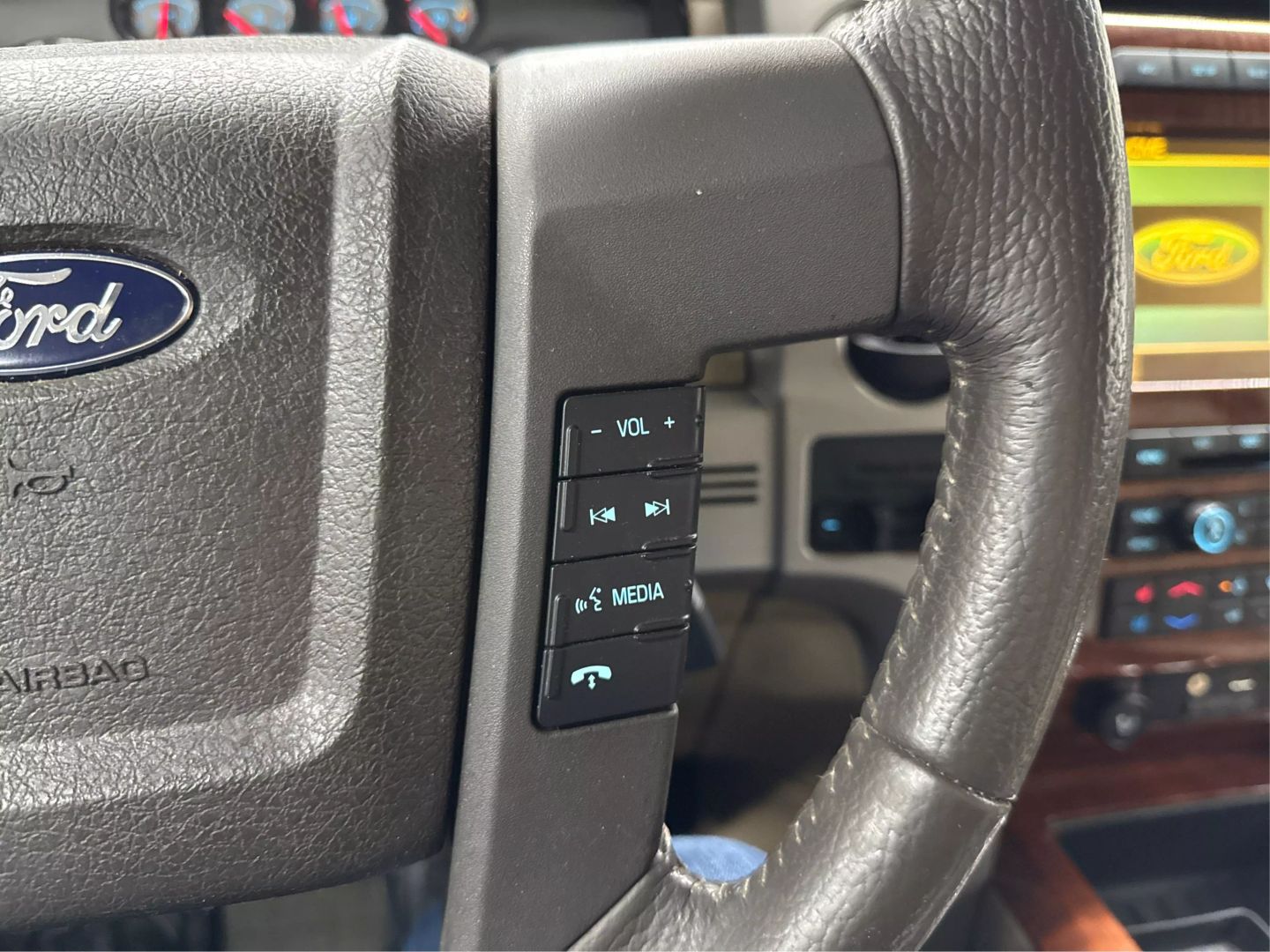 2010 Ford F150 Supercrew Cab - Image 24