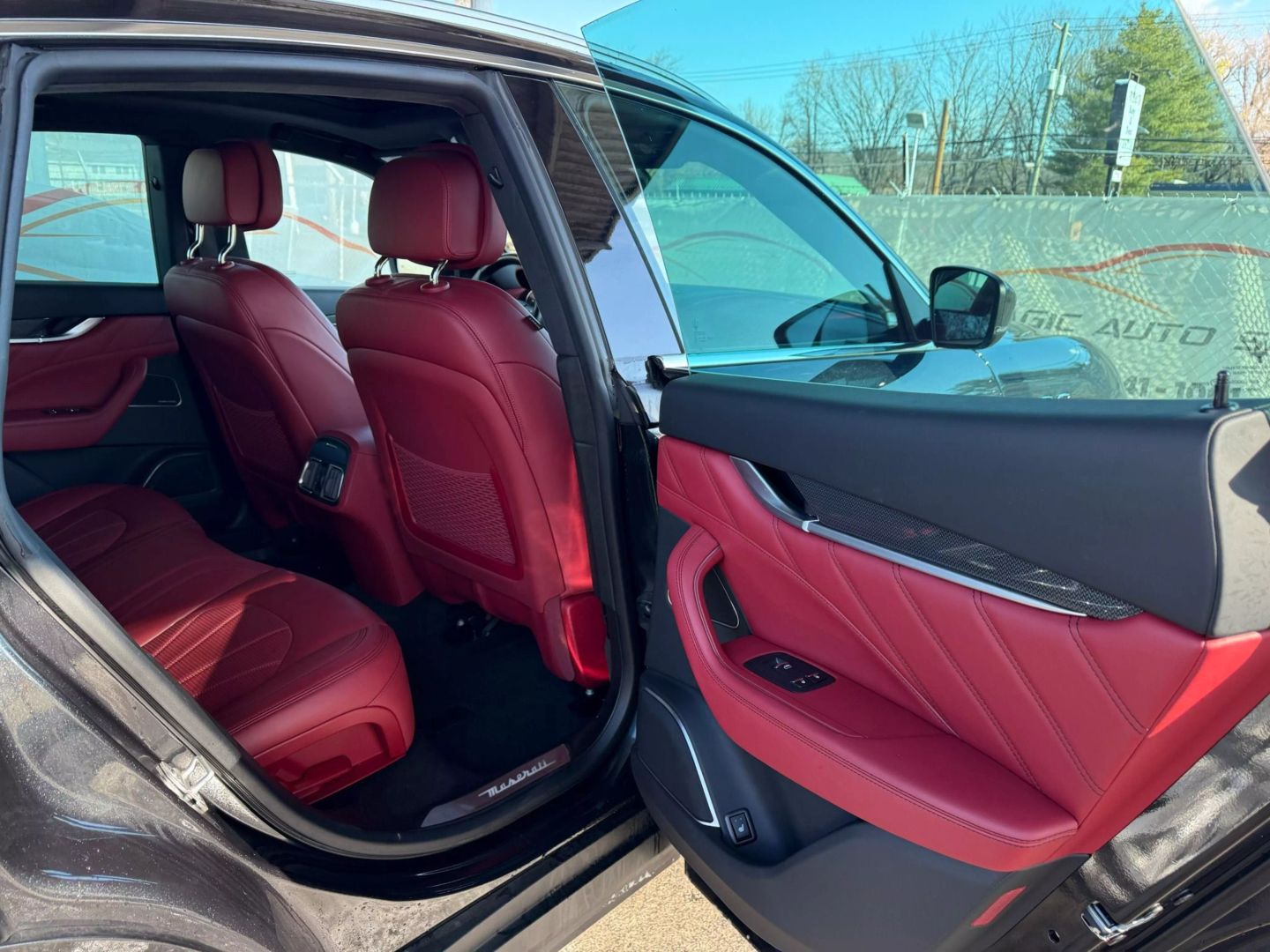 2021 Maserati Levante - Image 23