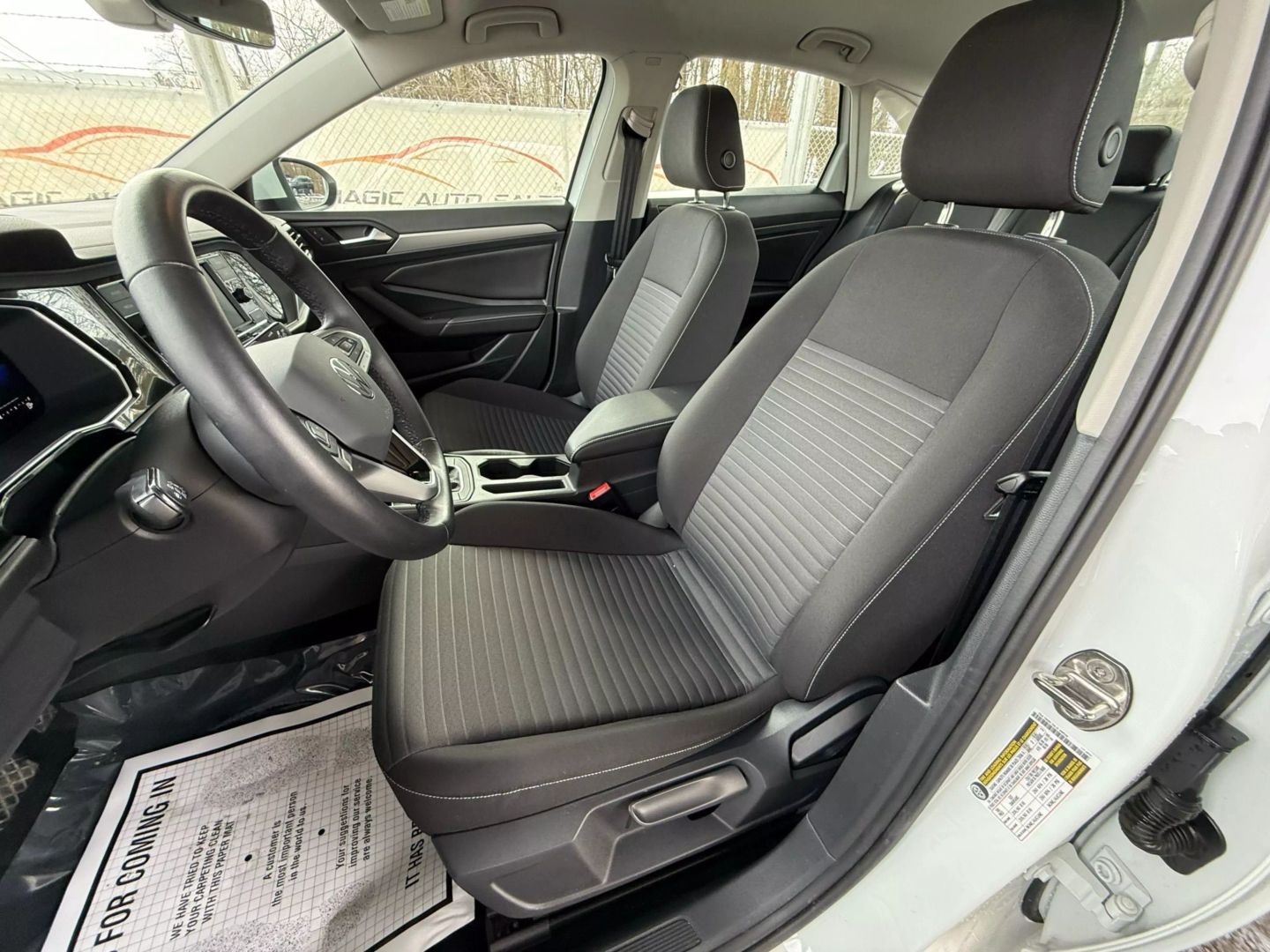 2022 Volkswagen Jetta - Image 16