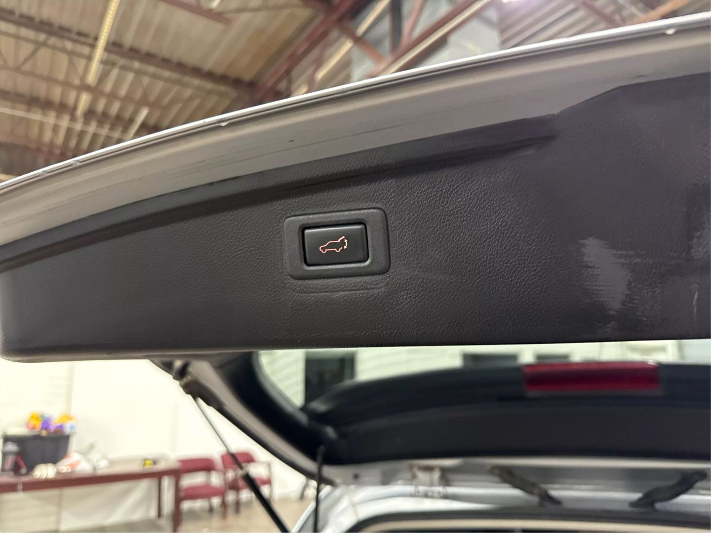 2019 Subaru Outback - Image 19