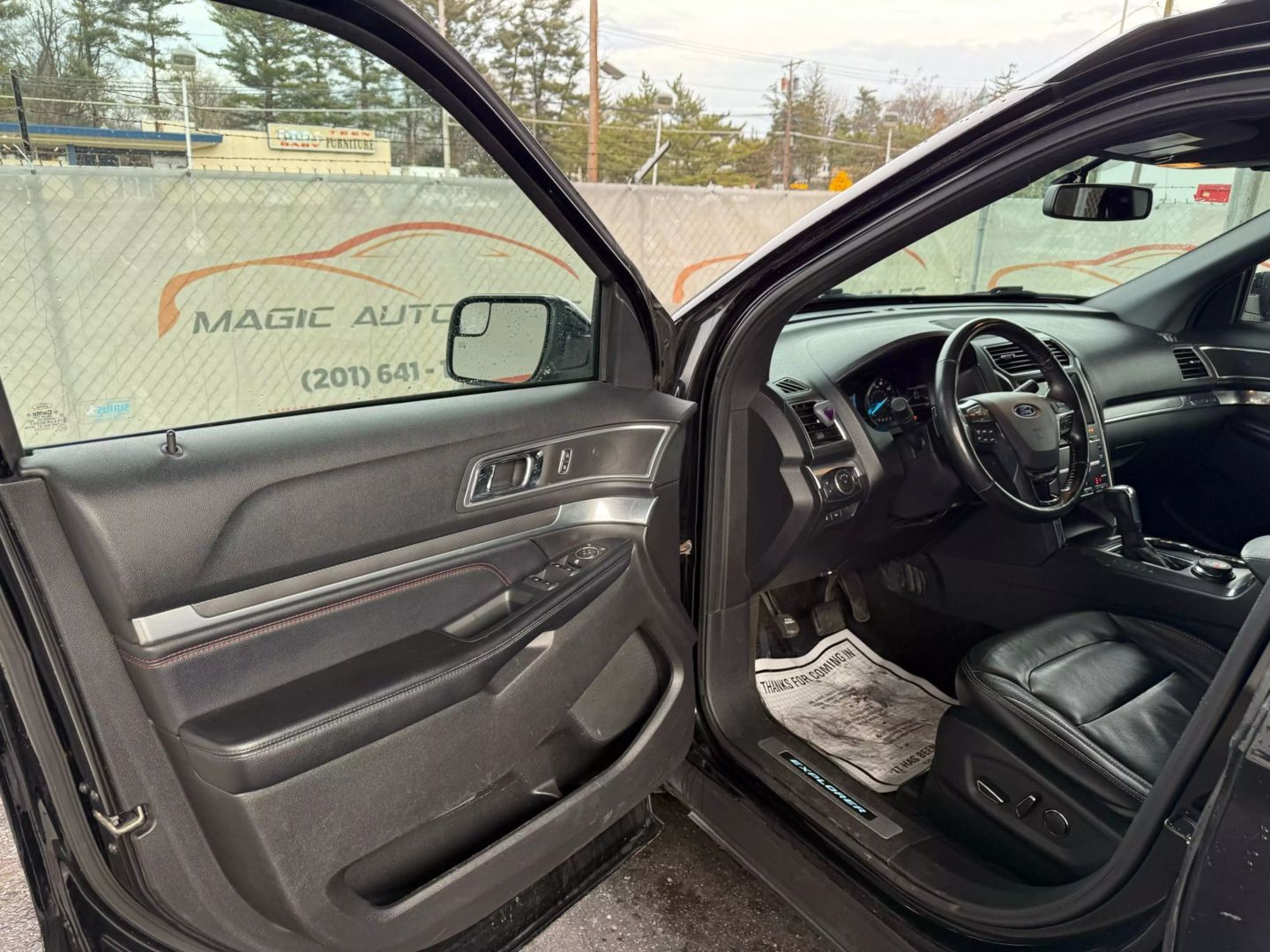 2017 Ford Explorer - Image 14