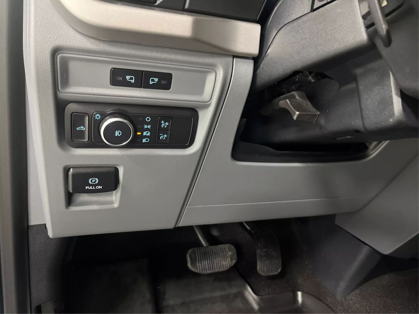 2021 Ford F150 Regular Cab - Image 17
