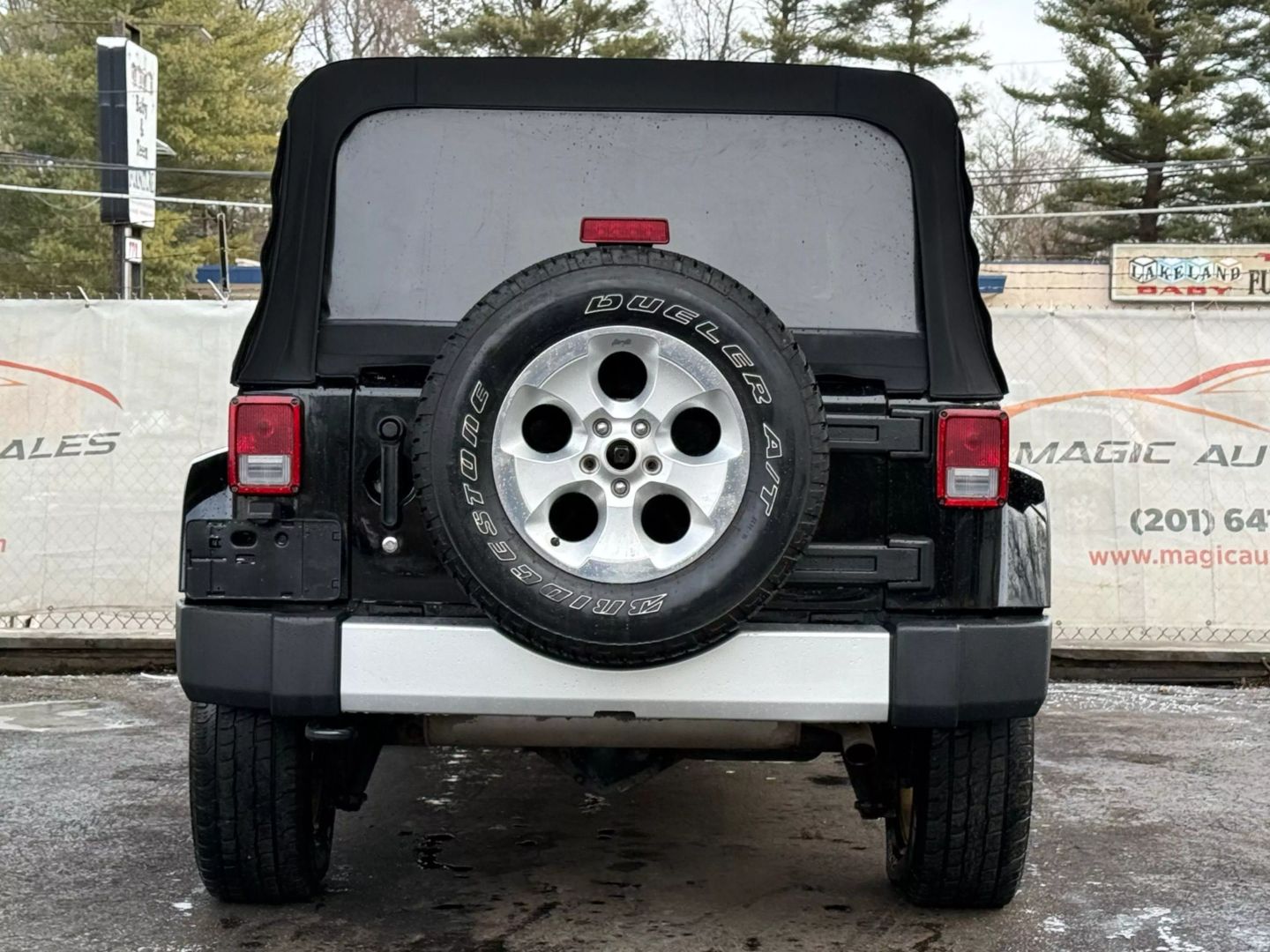 2014 Jeep Wrangler - Image 10