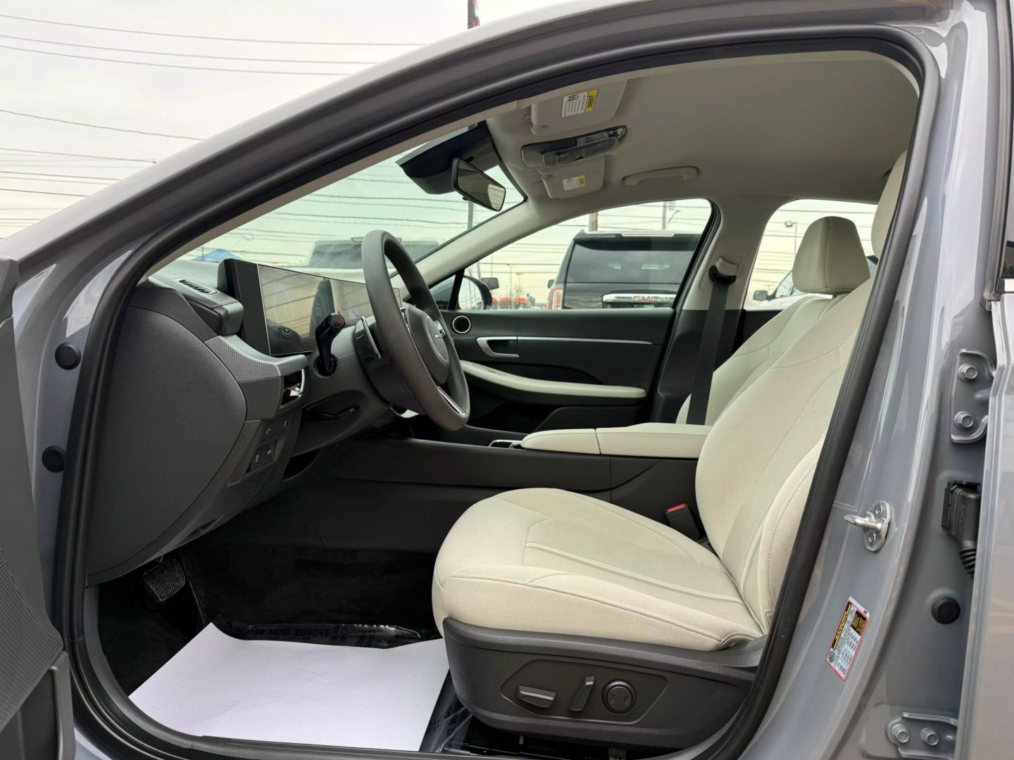 2024 Hyundai Sonata - Image 18