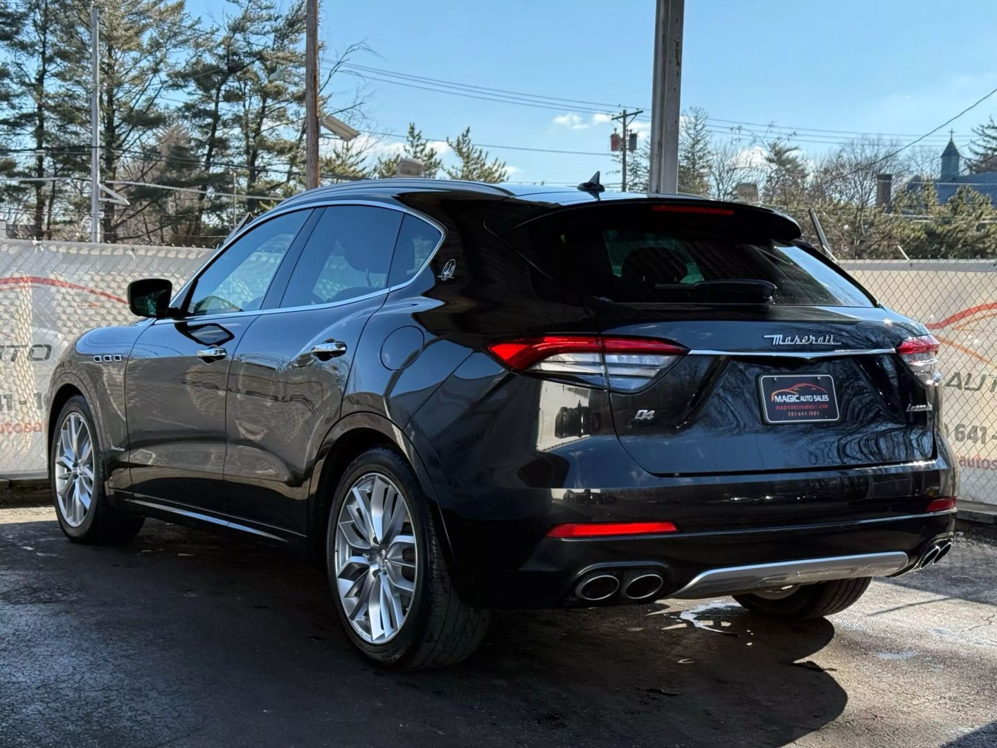 2021 Maserati Levante - Image 10